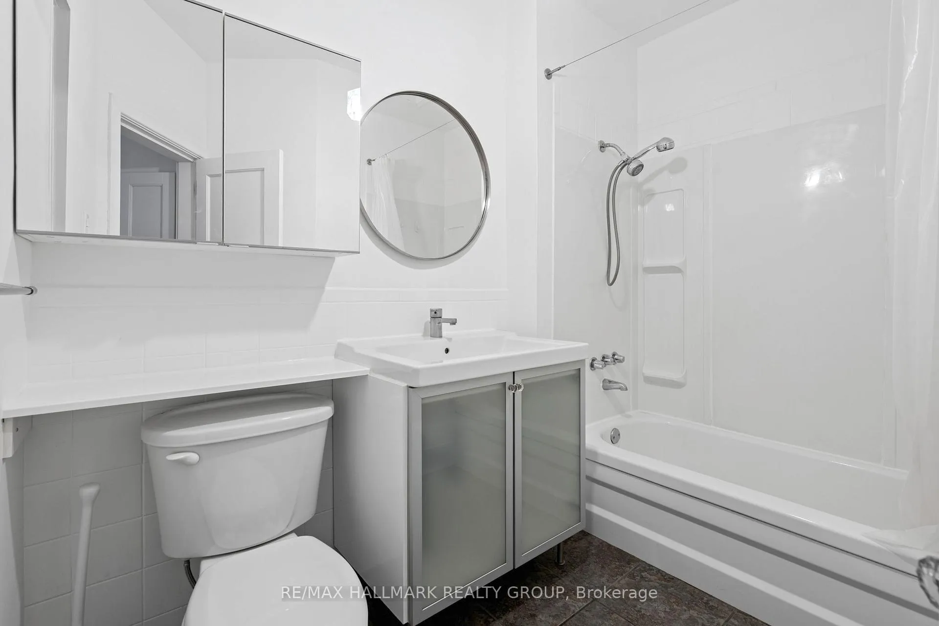 Photo 12 of 378 Booth Street, Ottawa, West Centre Town — HOMEH