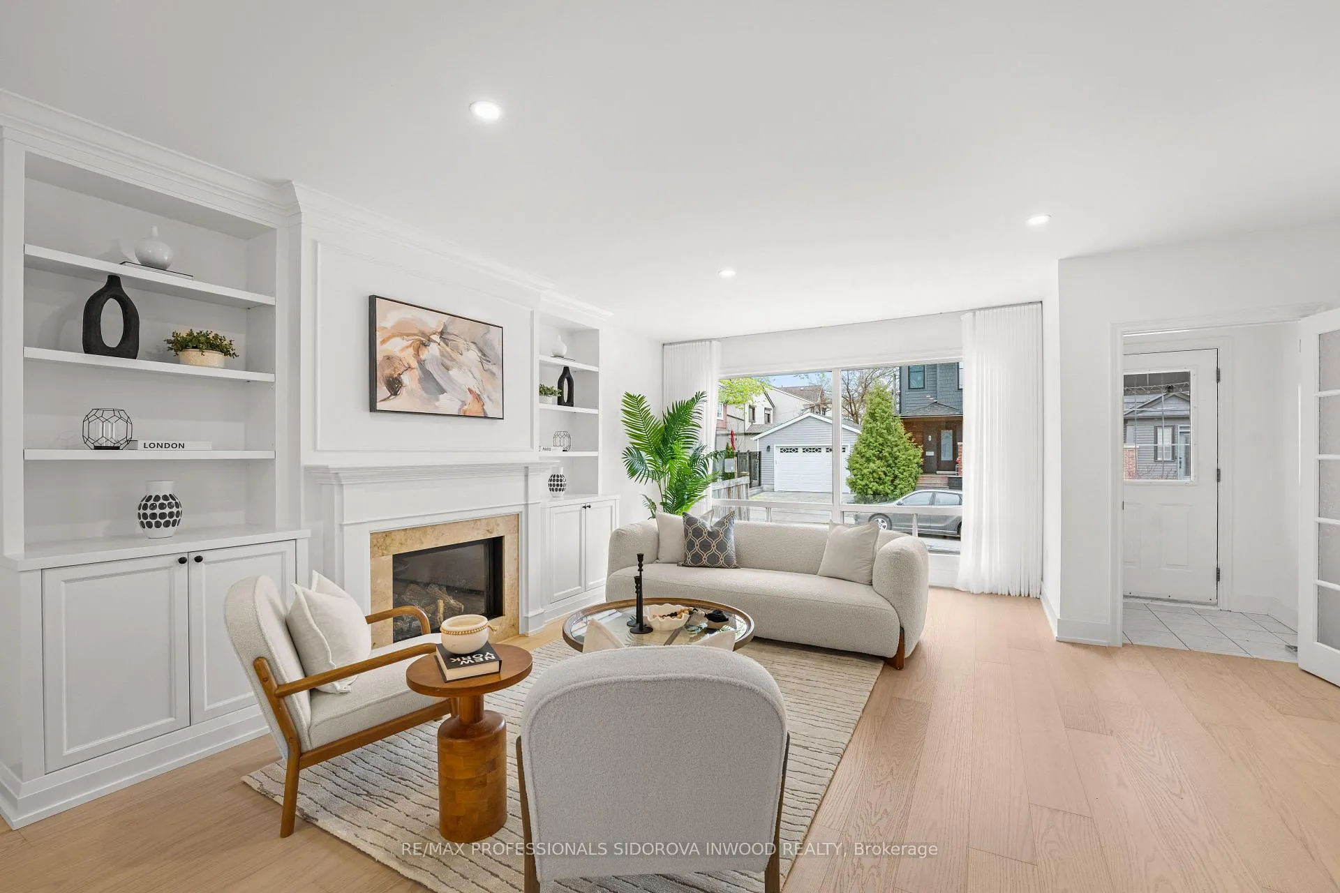 Photo 9 of 2 Ostend Avenue, Toronto, High Park-Swansea — HOMEH