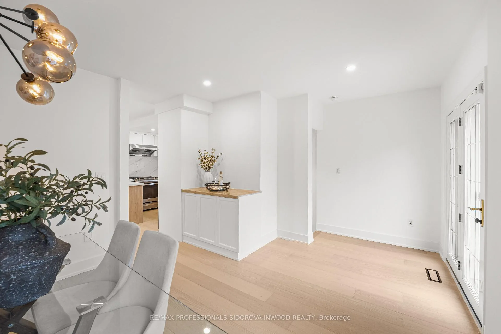 Photo 20 of 2 Ostend Avenue, Toronto, High Park-Swansea — HOMEH