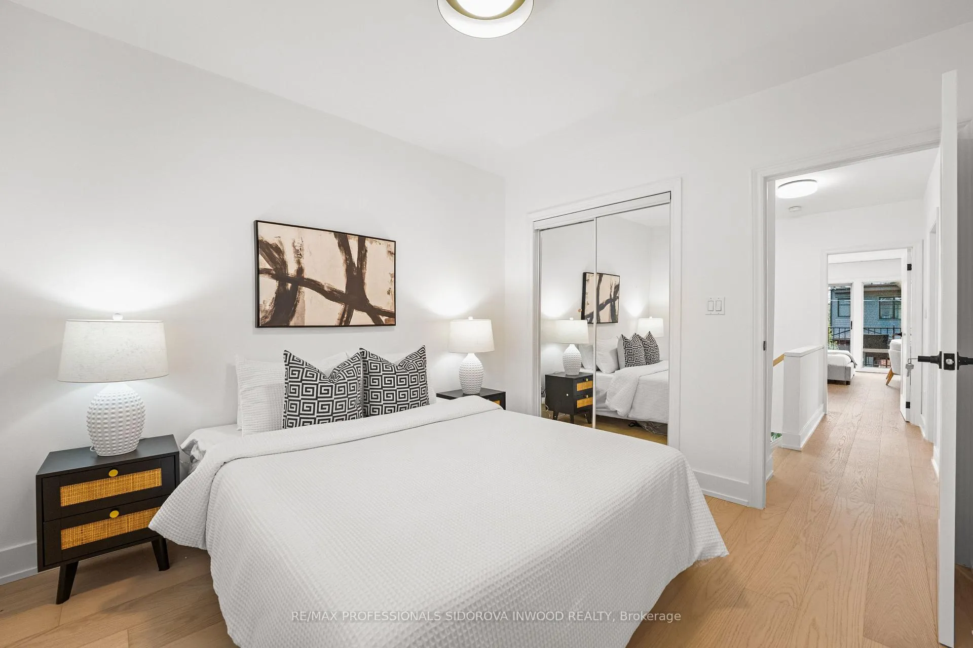 Photo 33 of 2 Ostend Avenue, Toronto, High Park-Swansea — HOMEH