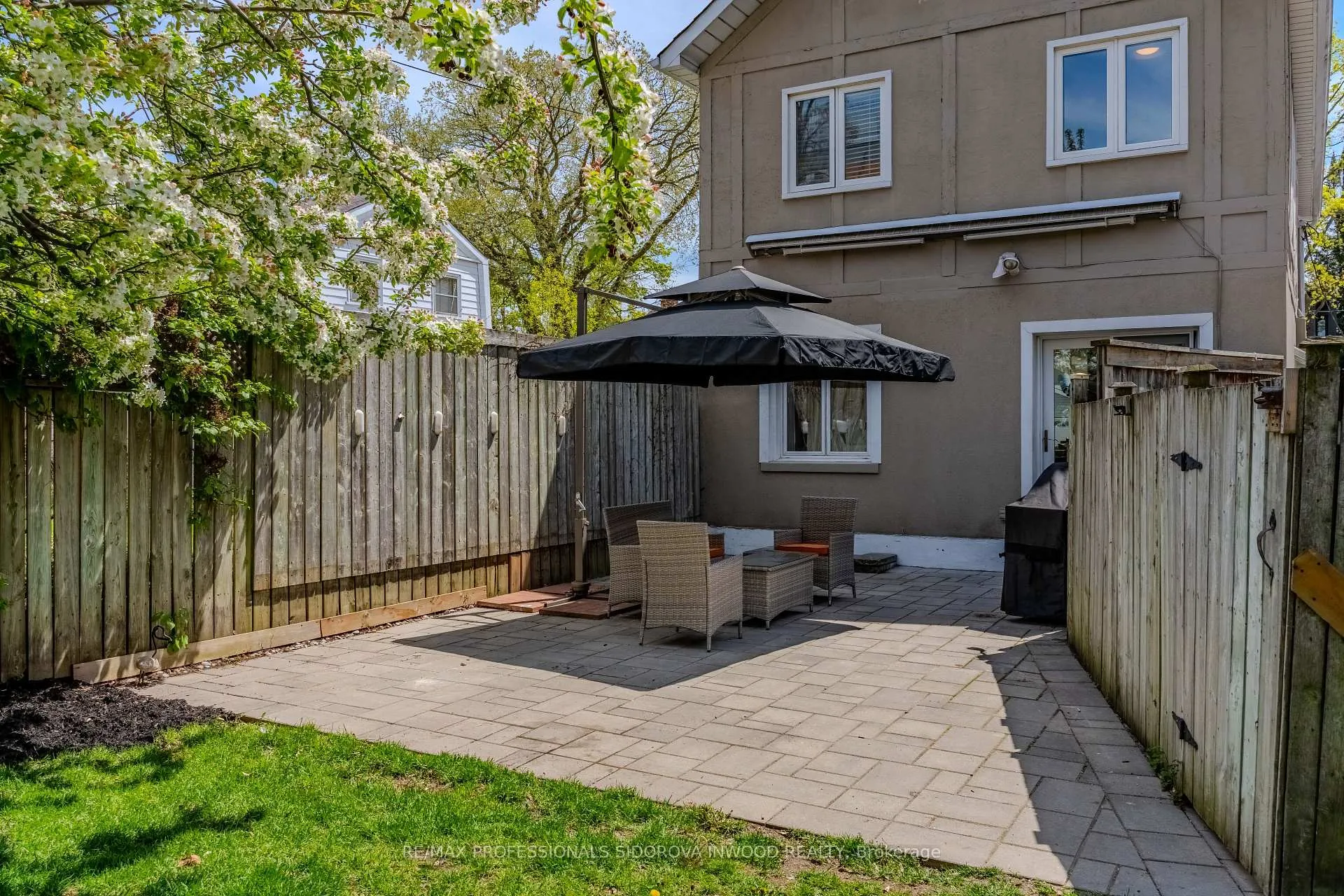 Photo 44 of 2 Ostend Avenue, Toronto, High Park-Swansea — HOMEH