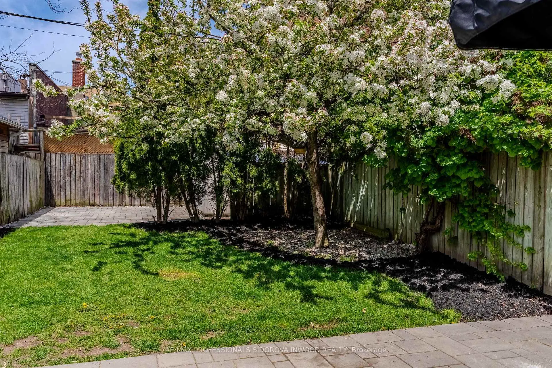 Photo 45 of 2 Ostend Avenue, Toronto, High Park-Swansea — HOMEH
