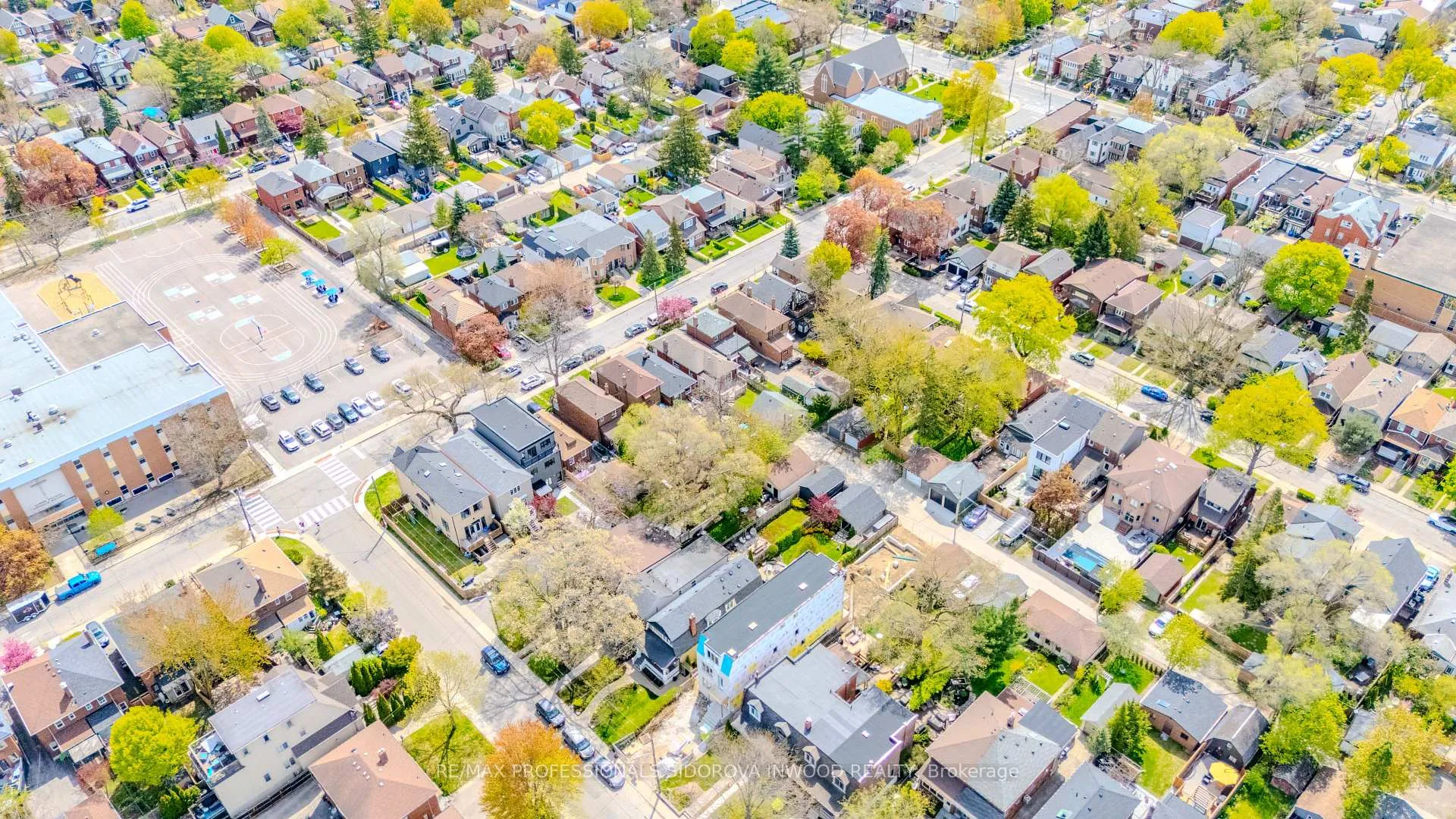 Photo 48 of 2 Ostend Avenue, Toronto, High Park-Swansea — HOMEH