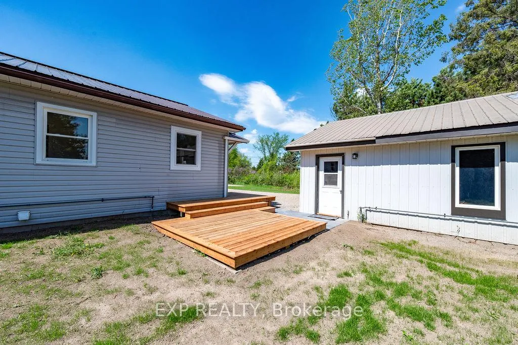 Photo 5 of 1482 Gillan Road, Horton, Horton Twp — HOMEH