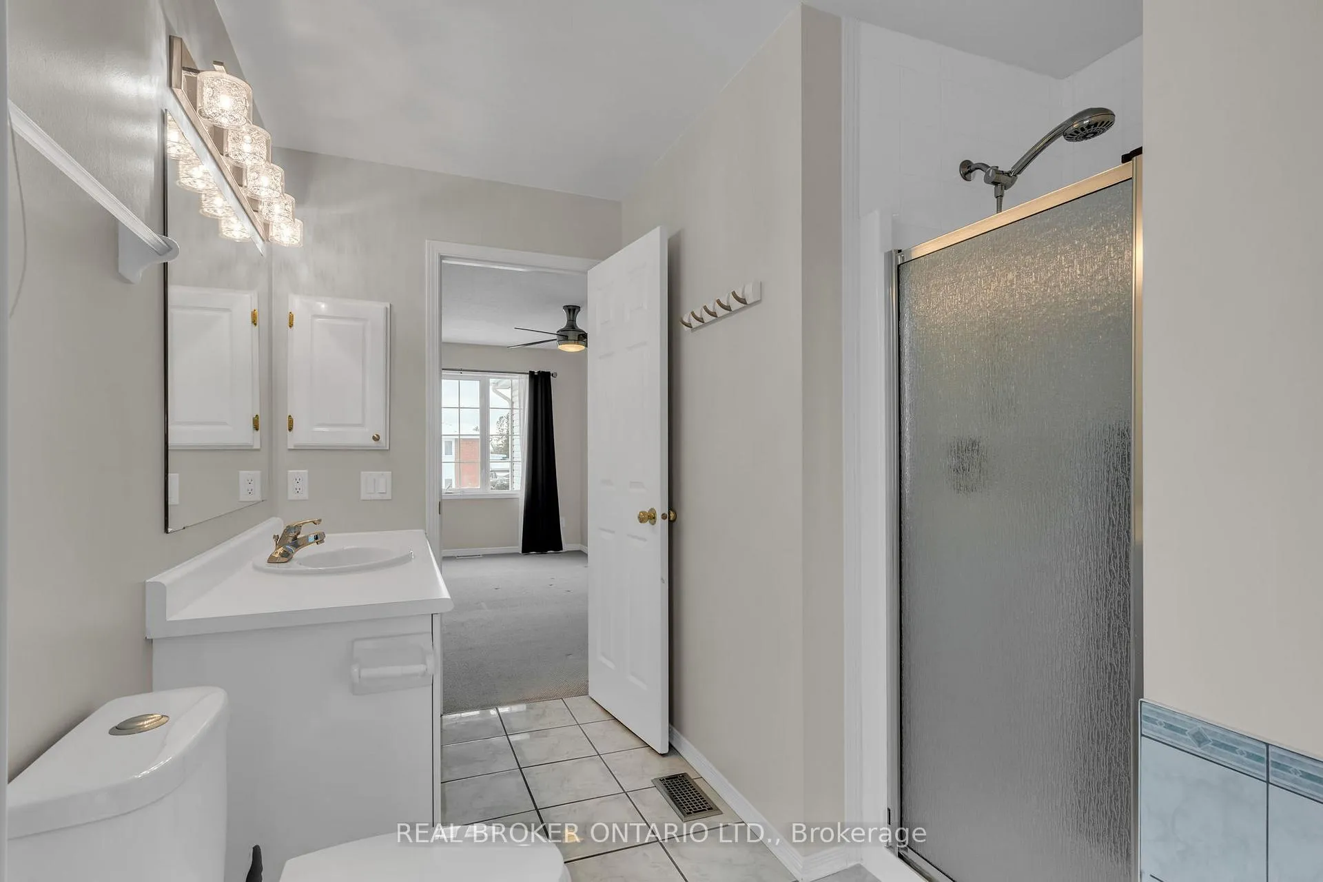 Photo 15 of 1133 Clyde Avenue, Ottawa, Central Park — HOMEH