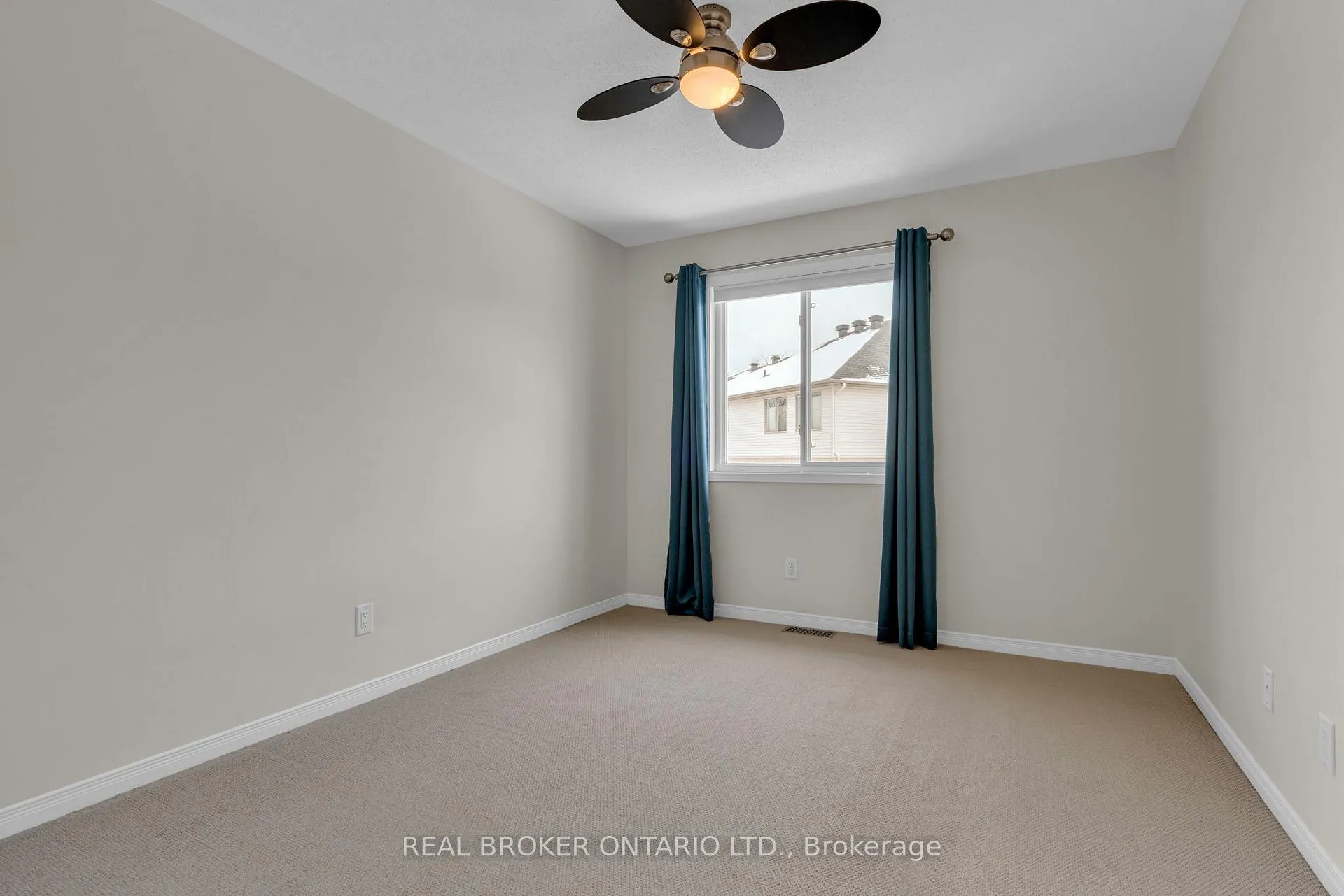 Photo 16 of 1133 Clyde Avenue, Ottawa, Central Park — HOMEH