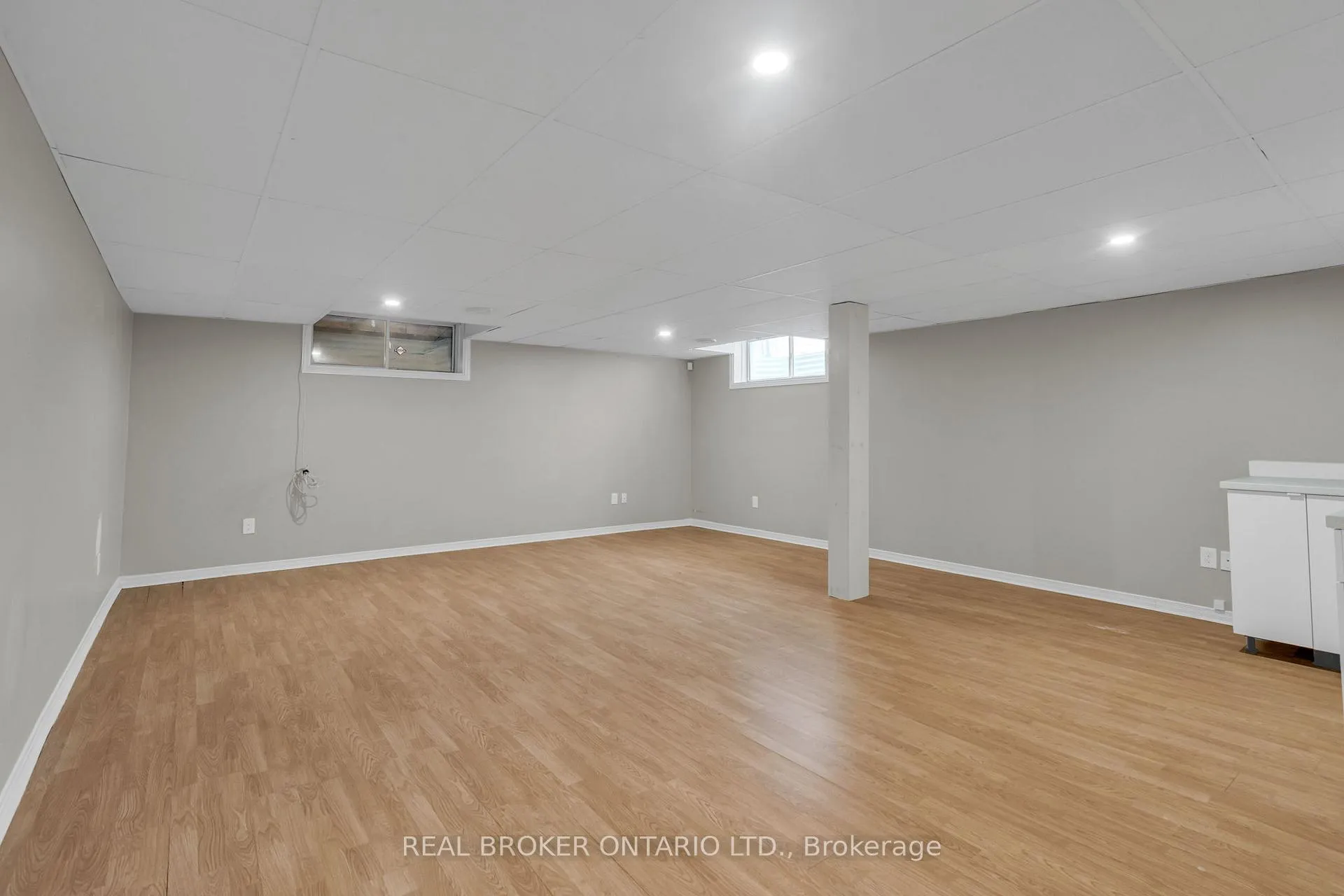 Photo 19 of 1133 Clyde Avenue, Ottawa, Central Park — HOMEH