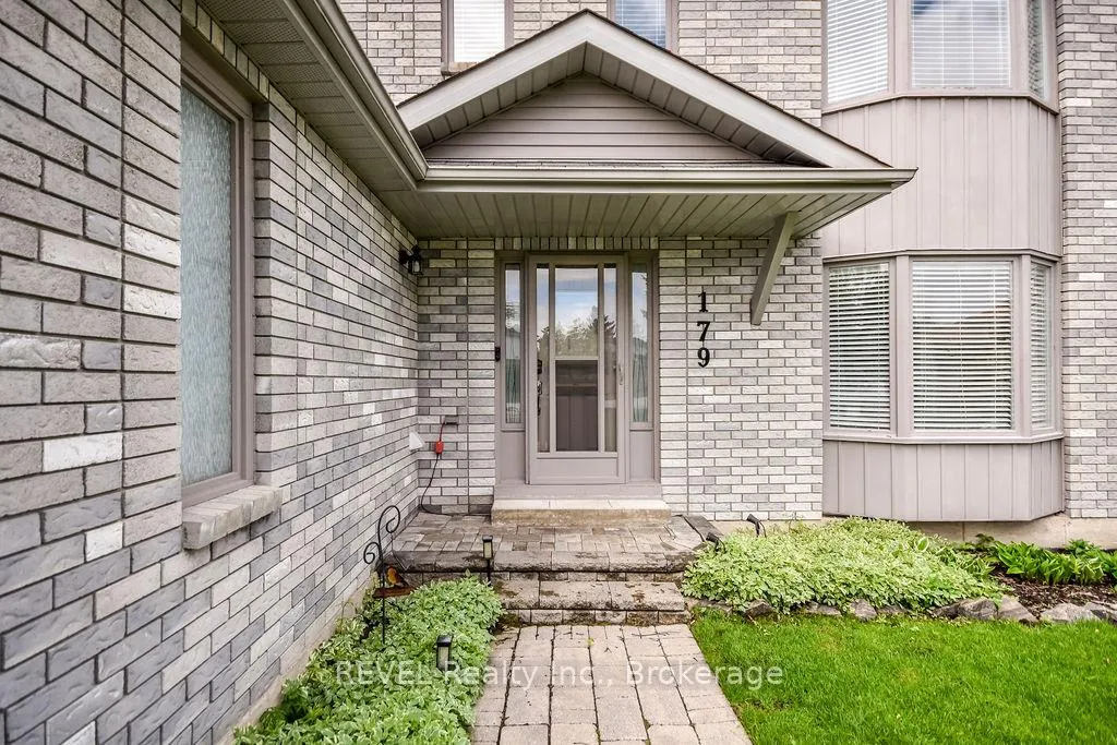 Photo 3 of 179 Luckport Crescent, Midland — HOMEH