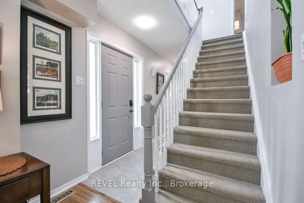 Photo 4 of 179 Luckport Crescent, Midland — HOMEH