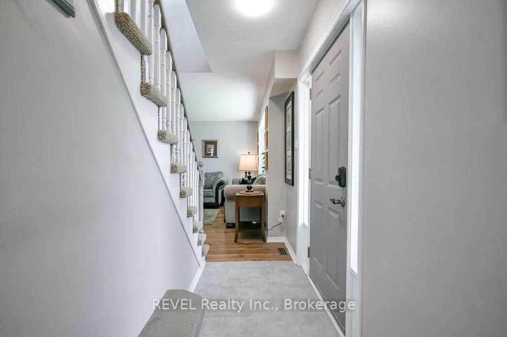 Photo 5 of 179 Luckport Crescent, Midland — HOMEH