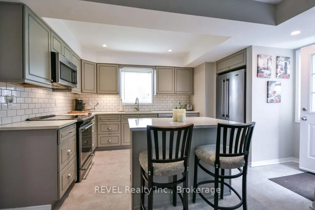 Photo 6 of 179 Luckport Crescent, Midland — HOMEH