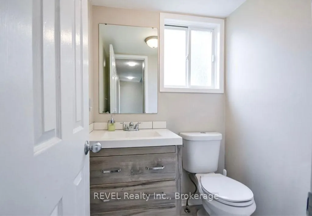 Photo 17 of 179 Luckport Crescent, Midland — HOMEH