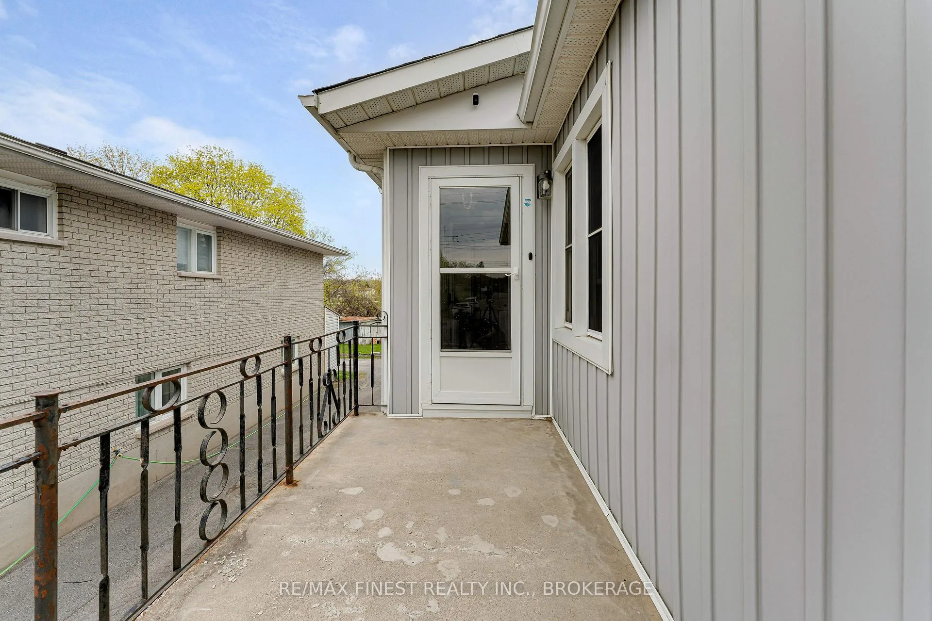 Photo 3 of 81 Weller Avenue, Kingston, Rideau — HOMEH