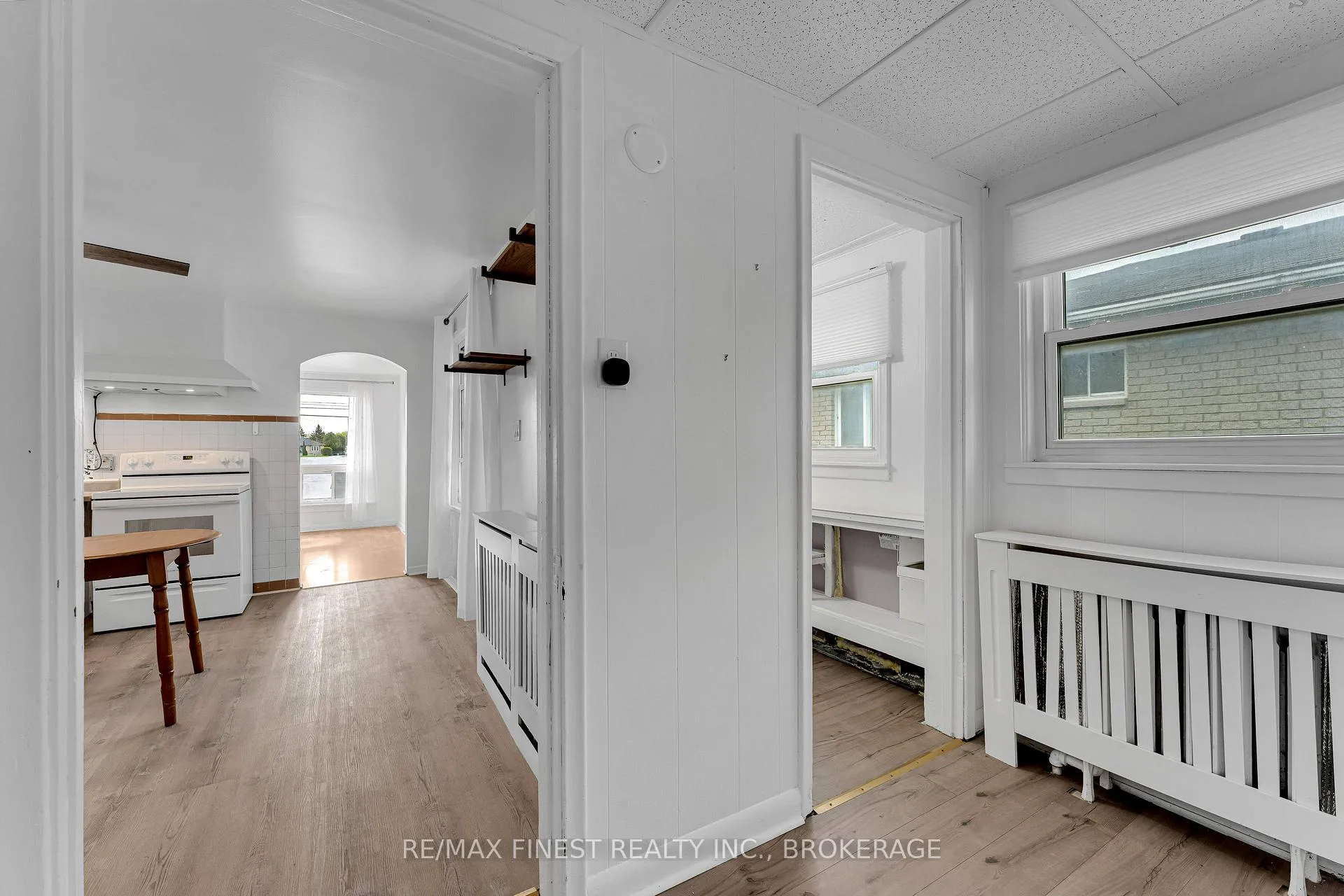 Photo 5 of 81 Weller Avenue, Kingston, Rideau — HOMEH