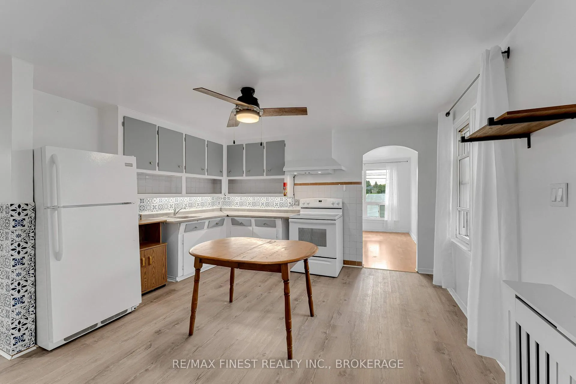Photo 7 of 81 Weller Avenue, Kingston, Rideau — HOMEH