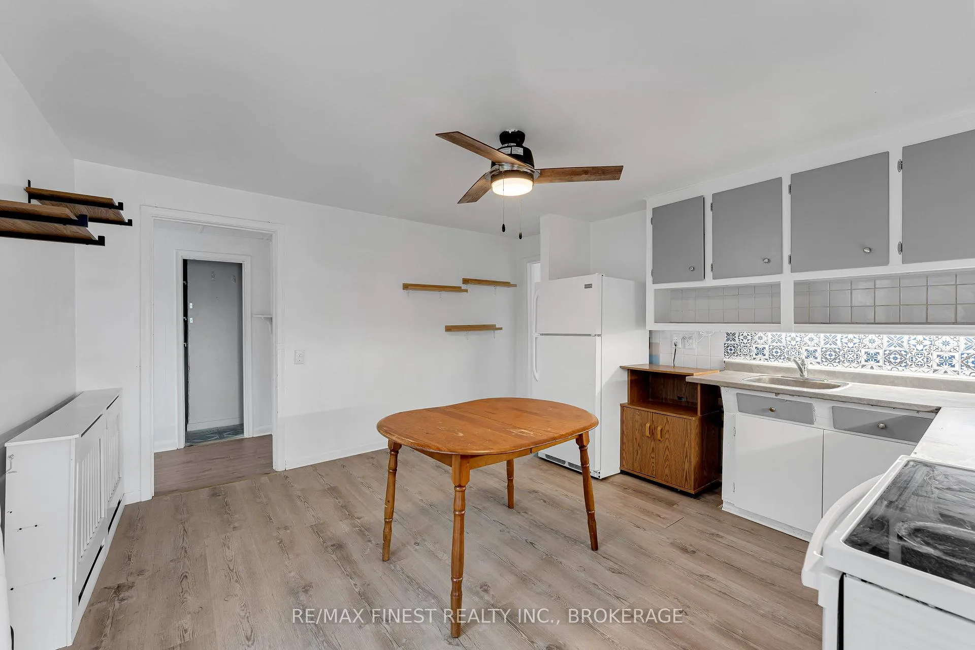 Photo 9 of 81 Weller Avenue, Kingston, Rideau — HOMEH