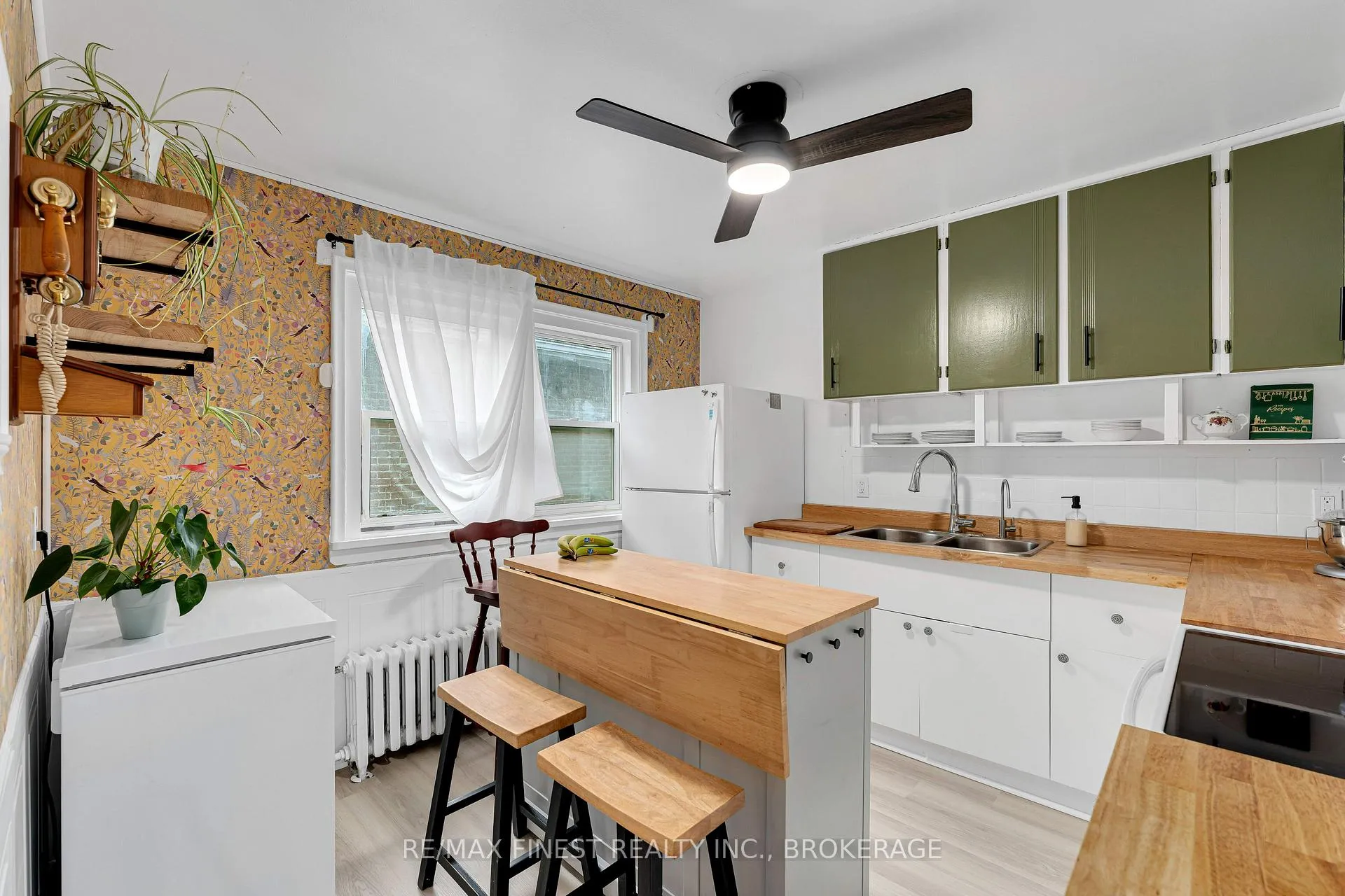 Photo 28 of 81 Weller Avenue, Kingston, Rideau — HOMEH