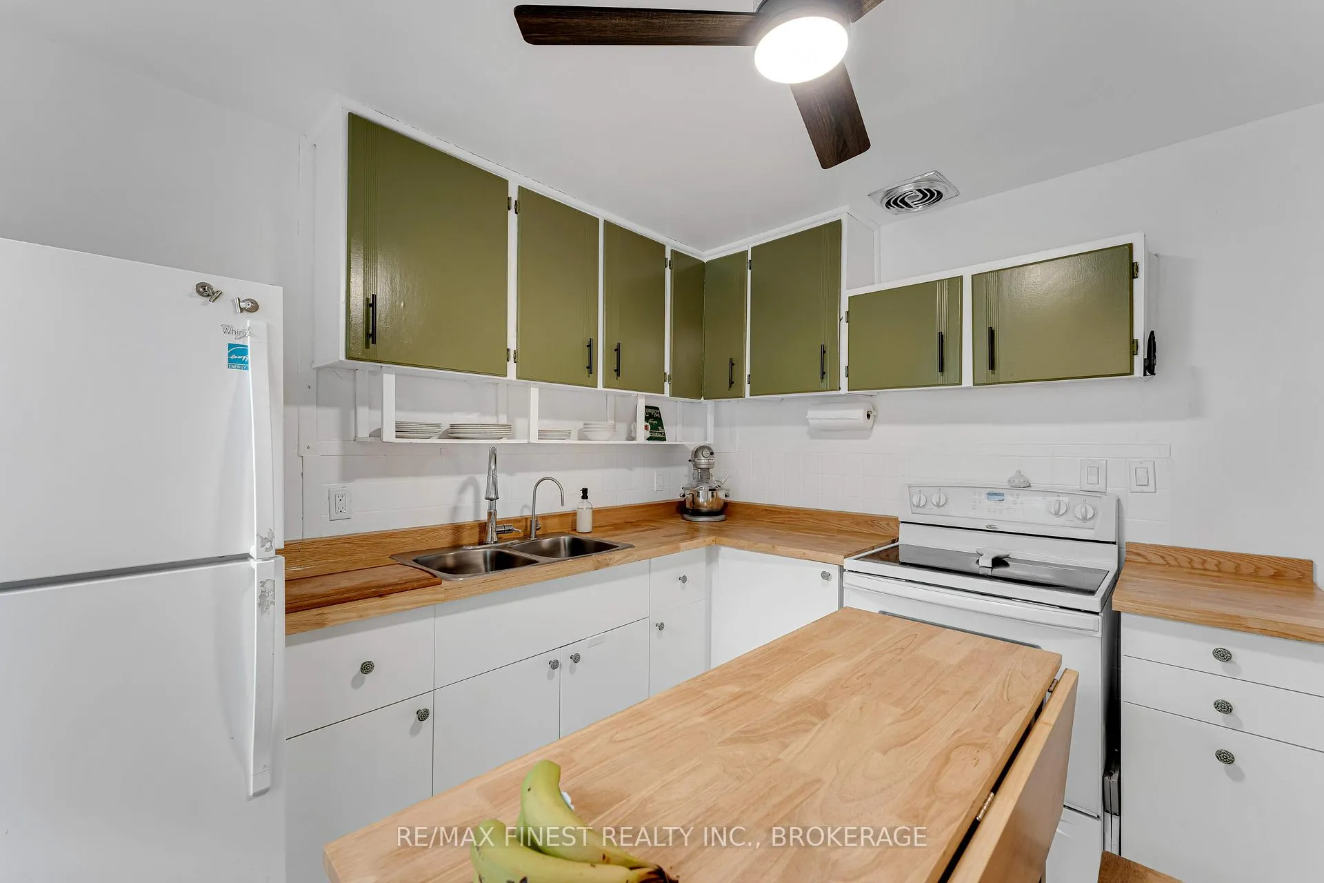 Photo 29 of 81 Weller Avenue, Kingston, Rideau — HOMEH
