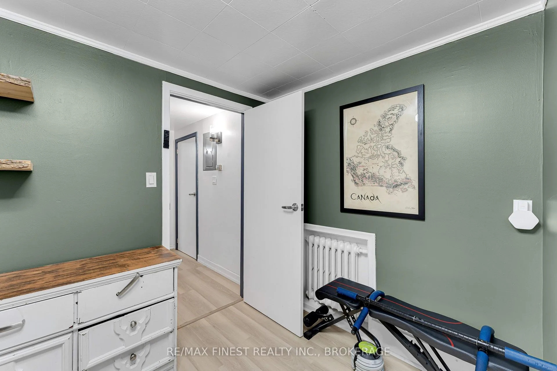 Photo 36 of 81 Weller Avenue, Kingston, Rideau — HOMEH