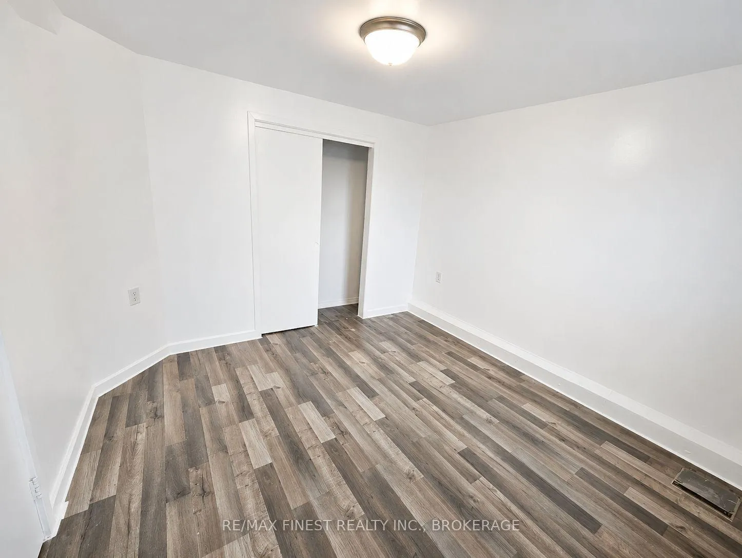 Photo 43 of 81 Weller Avenue, Kingston, Rideau — HOMEH