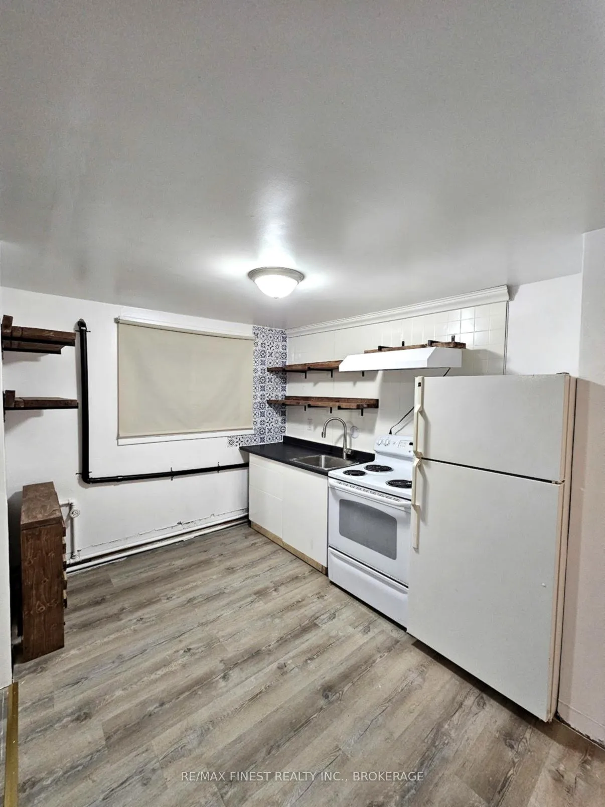 Photo 44 of 81 Weller Avenue, Kingston, Rideau — HOMEH