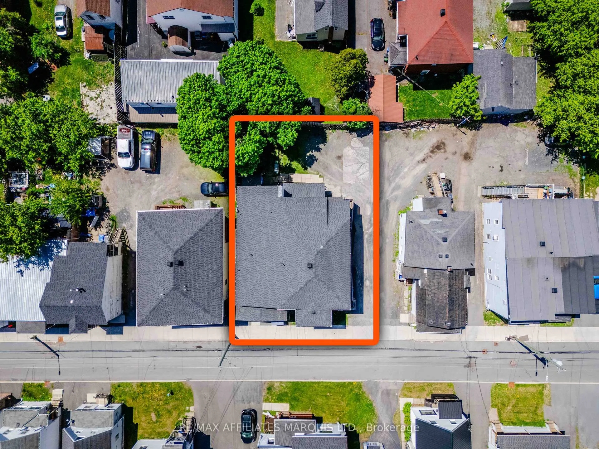 Photo 2 of 225 Louisa Street, Cornwall — HOMEH