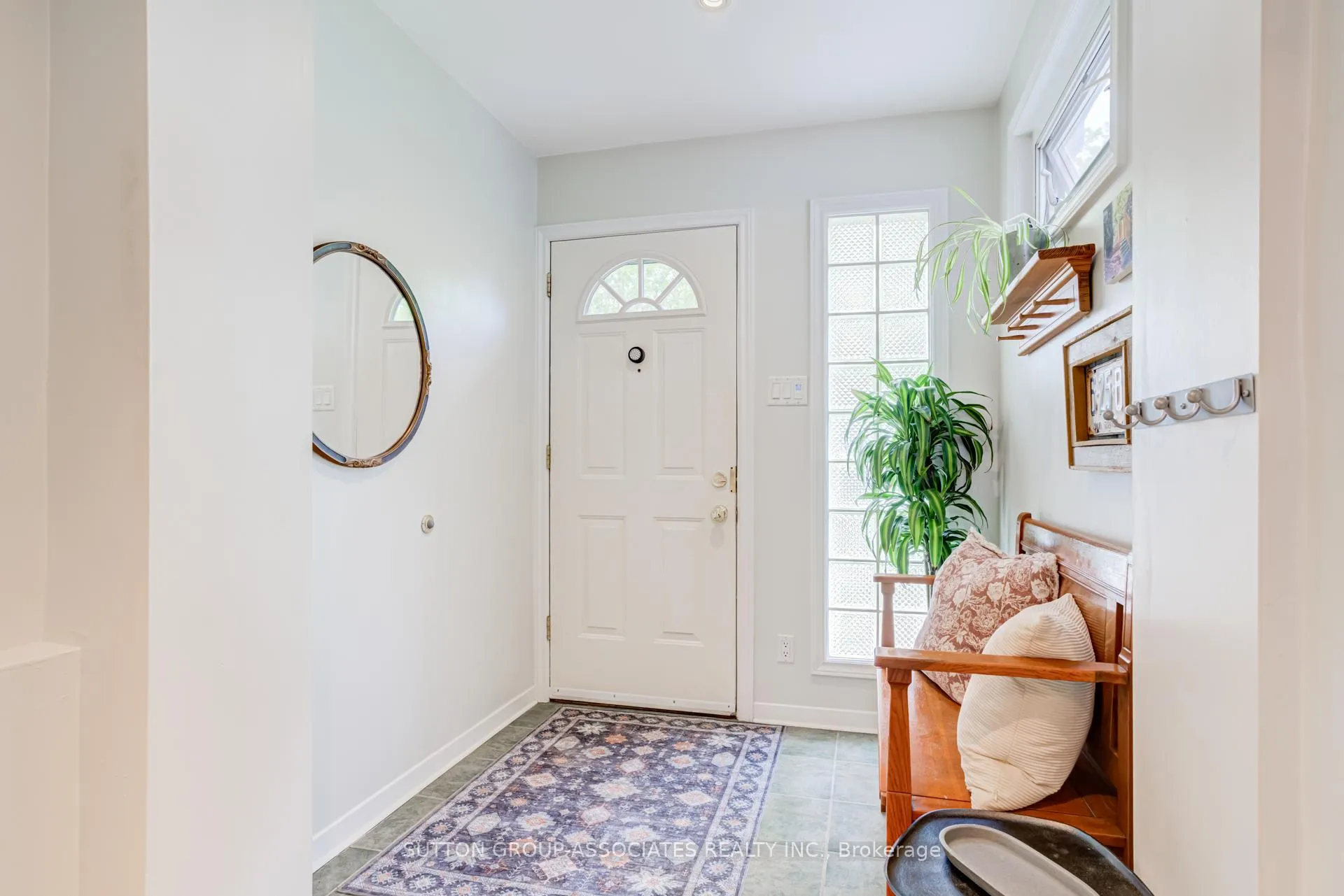 Photo 5 of 32A Vermont Avenue, Toronto, The Annex — HOMEH