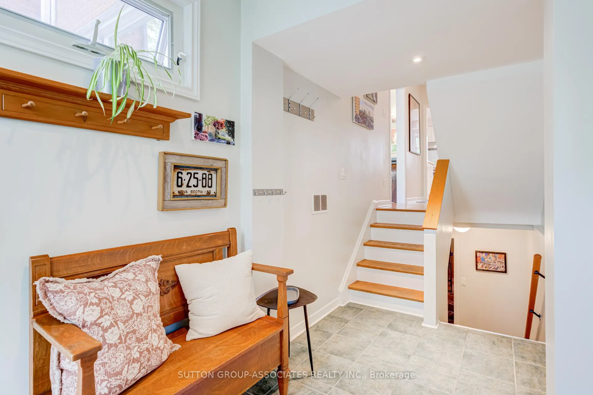 Photo 6 of 32A Vermont Avenue, Toronto, The Annex — HOMEH