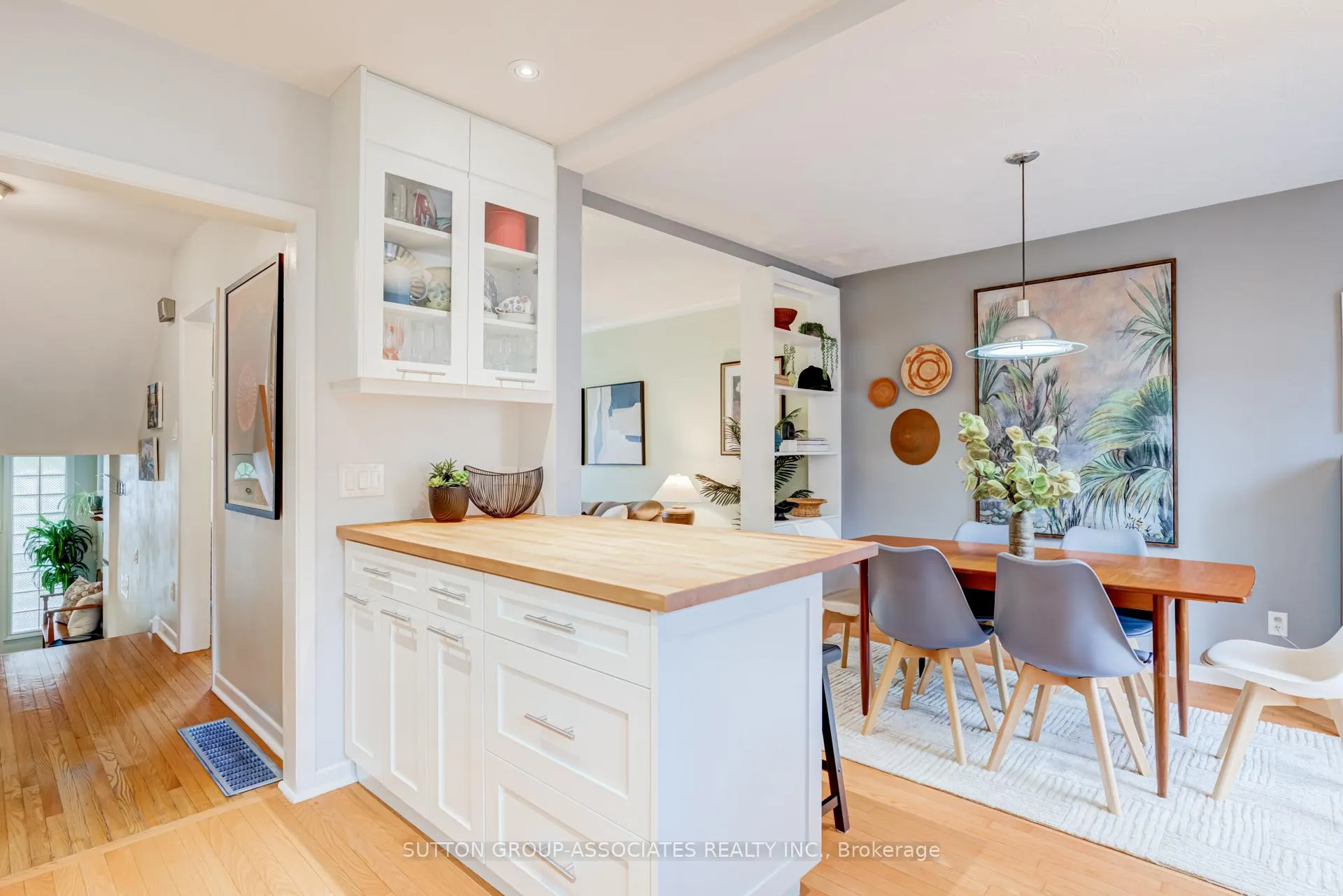 Photo 10 of 32A Vermont Avenue, Toronto, The Annex — HOMEH