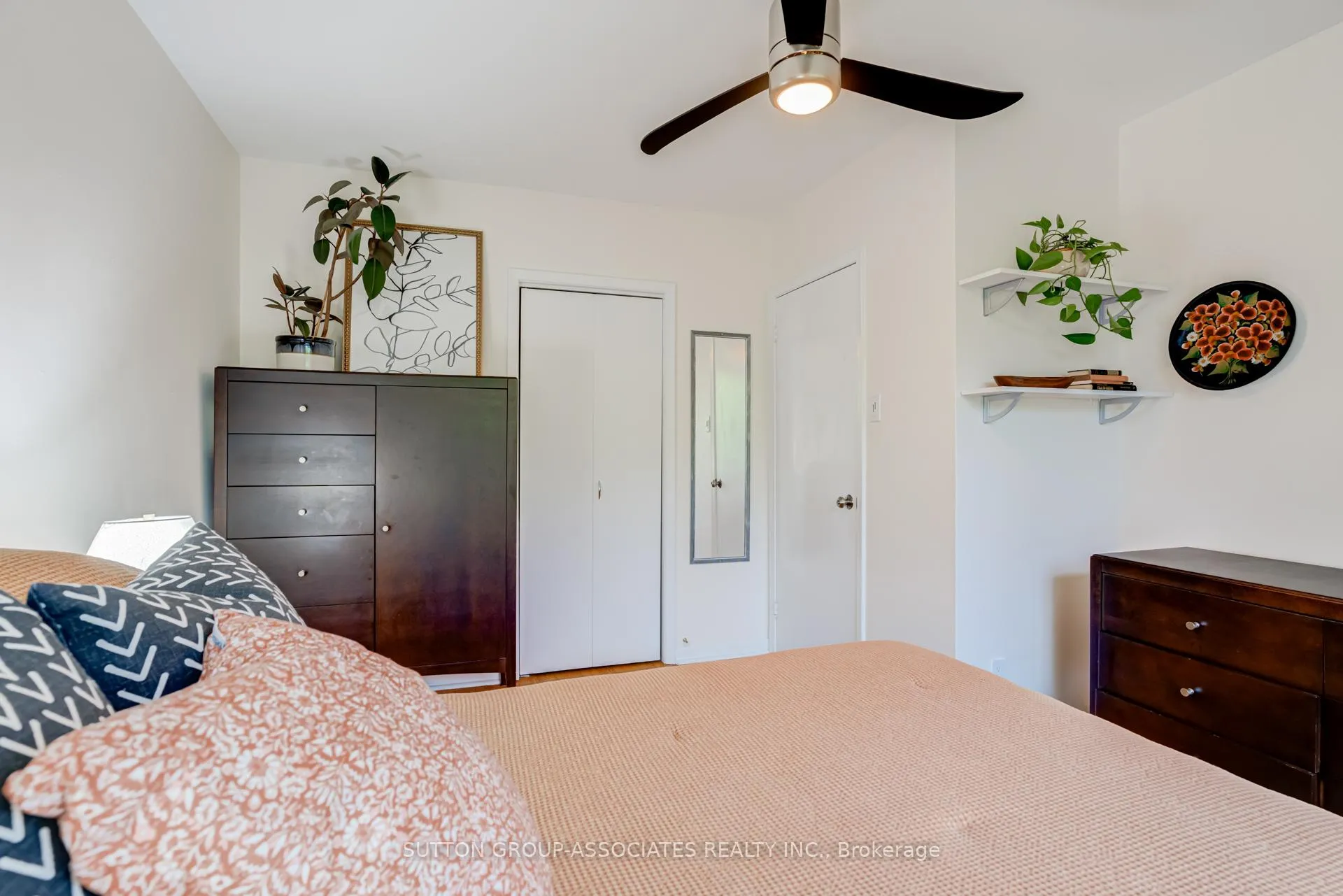 Photo 21 of 32A Vermont Avenue, Toronto, The Annex — HOMEH