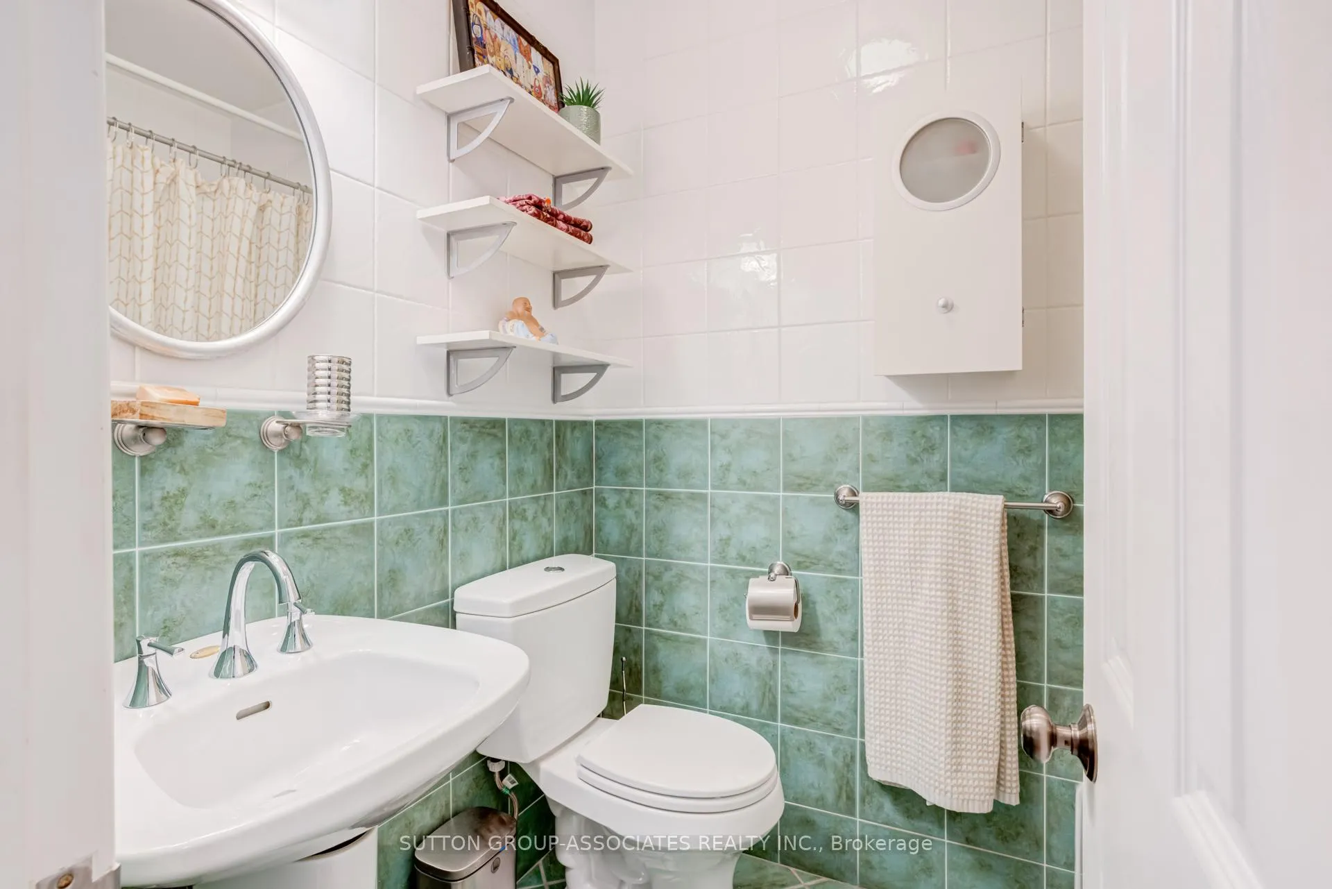 Photo 27 of 32A Vermont Avenue, Toronto, The Annex — HOMEH