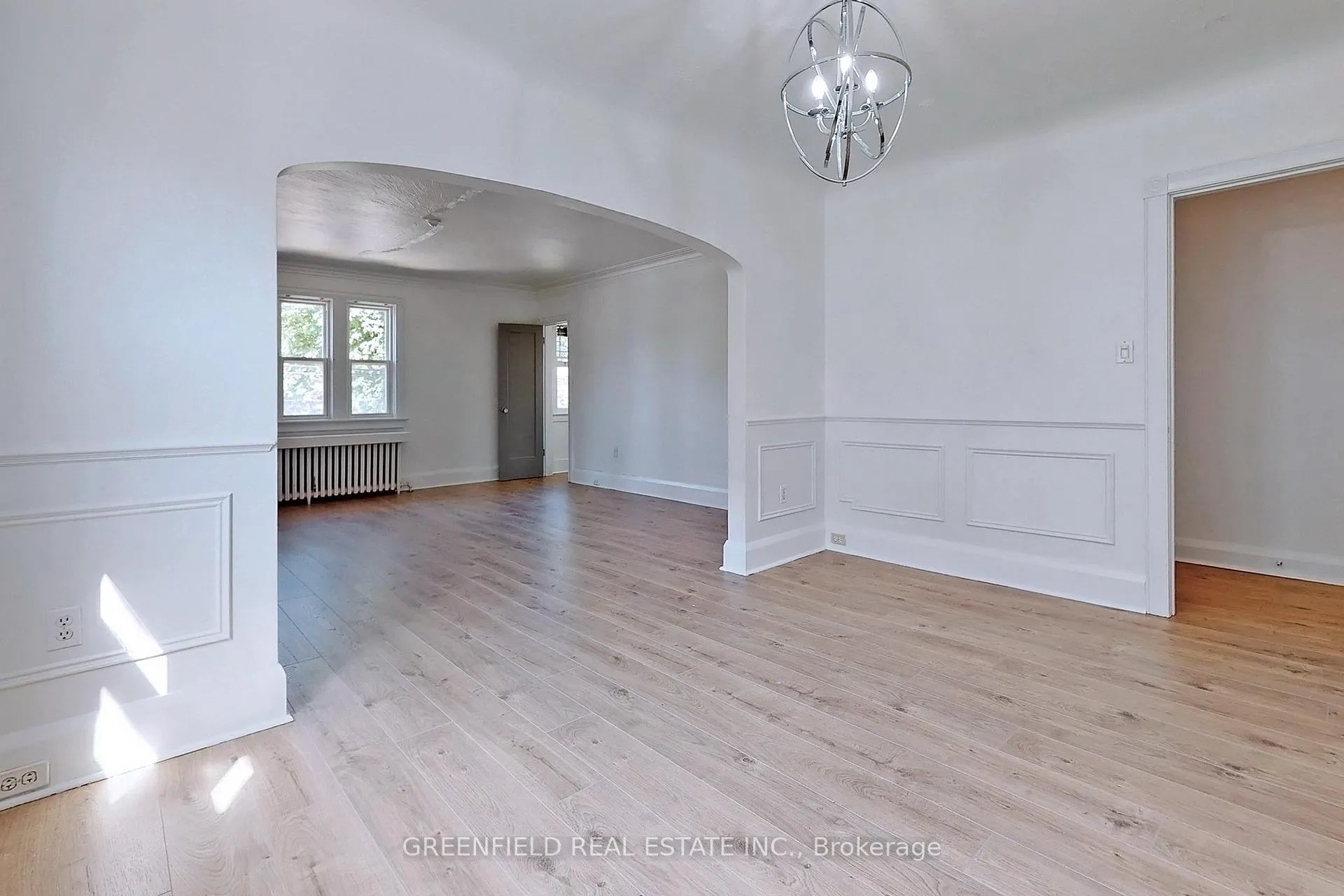 Photo 11 of Unit Upper, 1747 Bayview Avenue, Toronto, Leaside — HOMEH