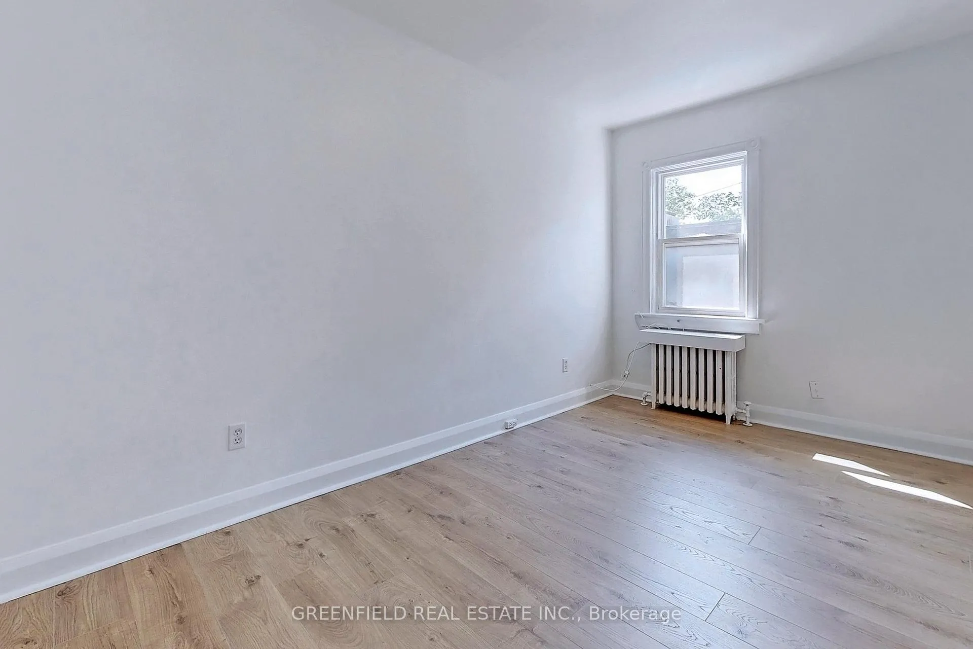 Photo 13 of Unit Upper, 1747 Bayview Avenue, Toronto, Leaside — HOMEH