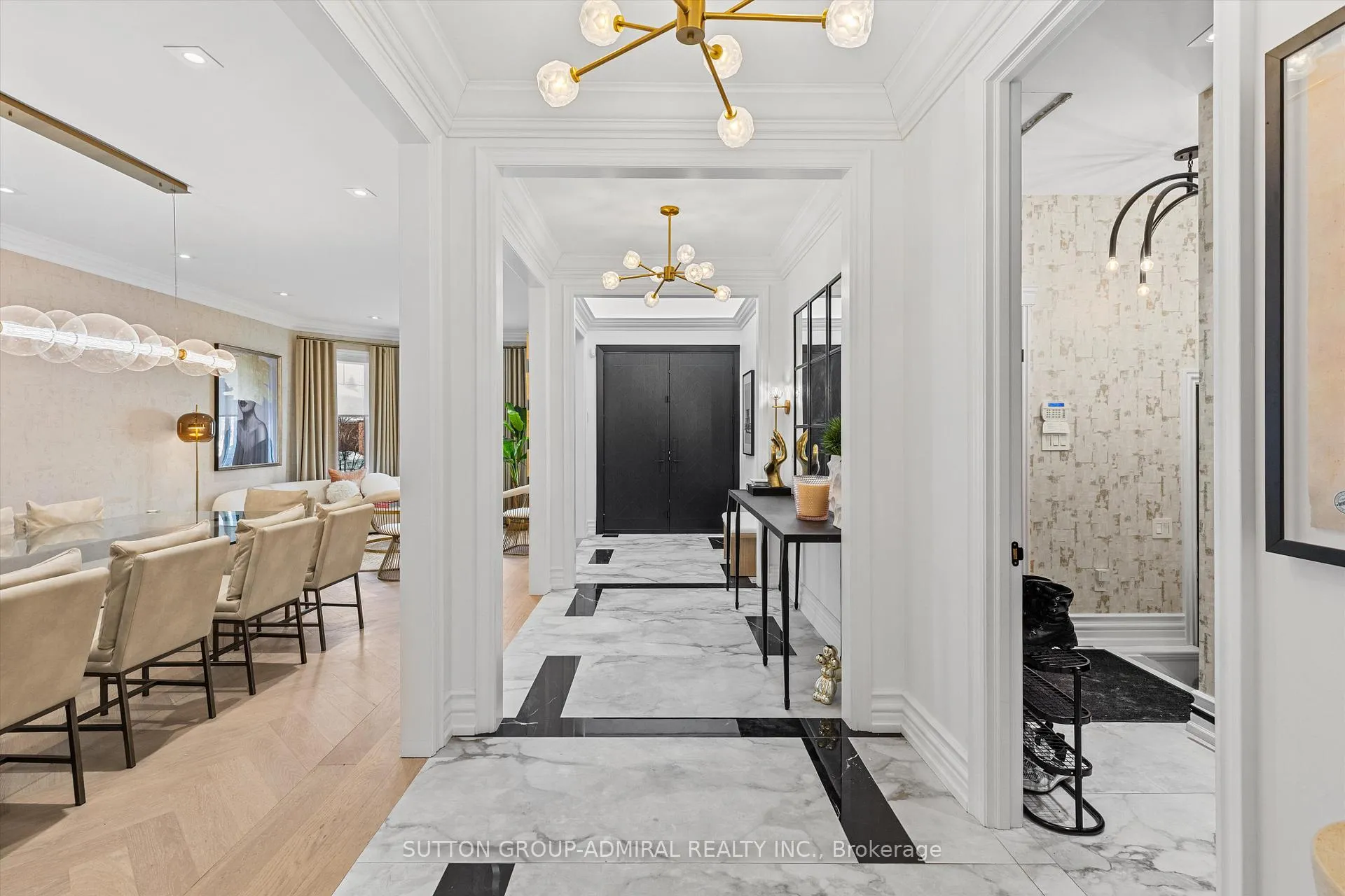 Photo 3 of 539 Beverley Glen Boulevard, Vaughan, Beverley Glen — HOMEH