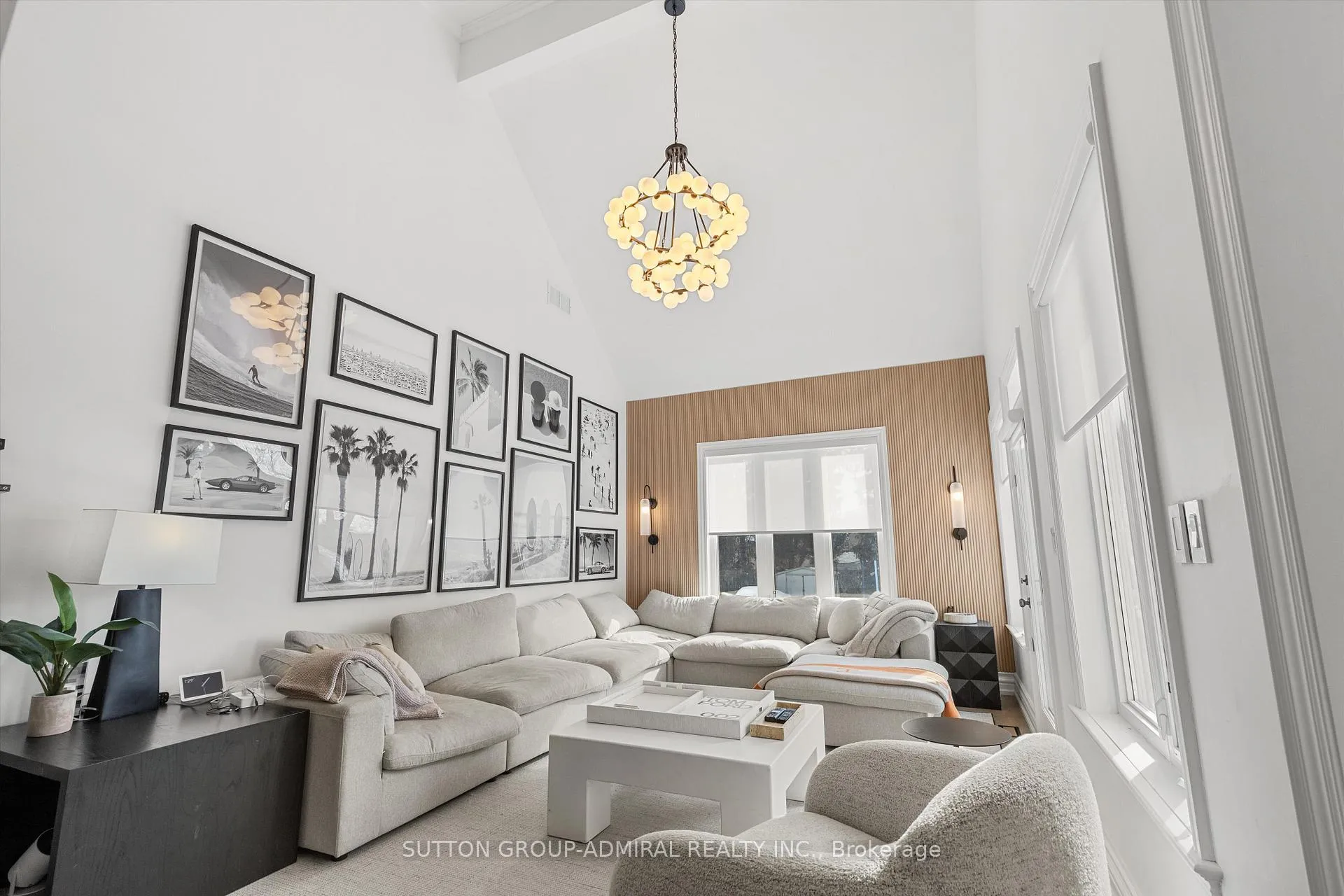 Photo 8 of 539 Beverley Glen Boulevard, Vaughan, Beverley Glen — HOMEH