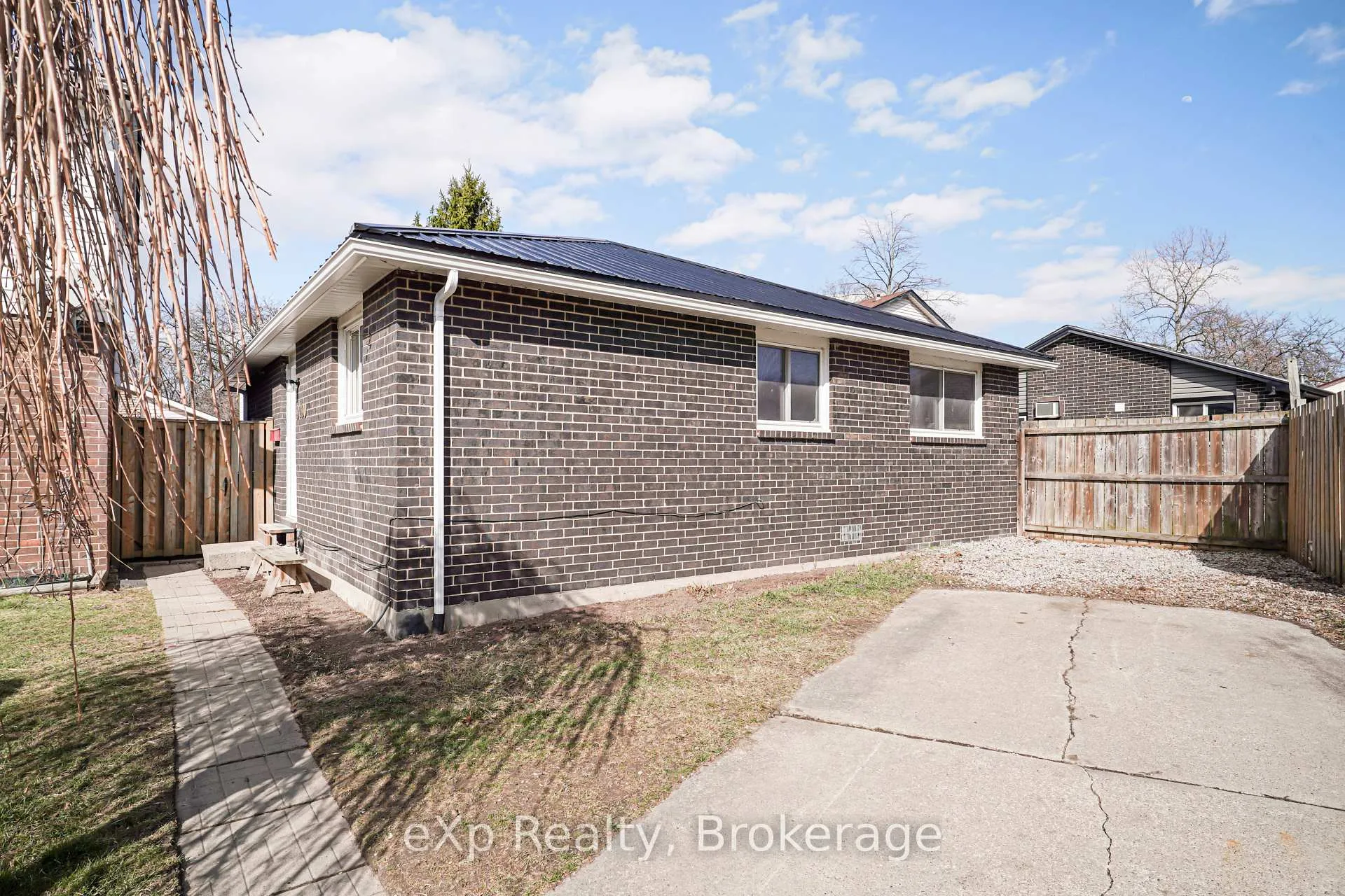 Photo 6 of 9190 Blencarn Court, Windsor — HOMEH