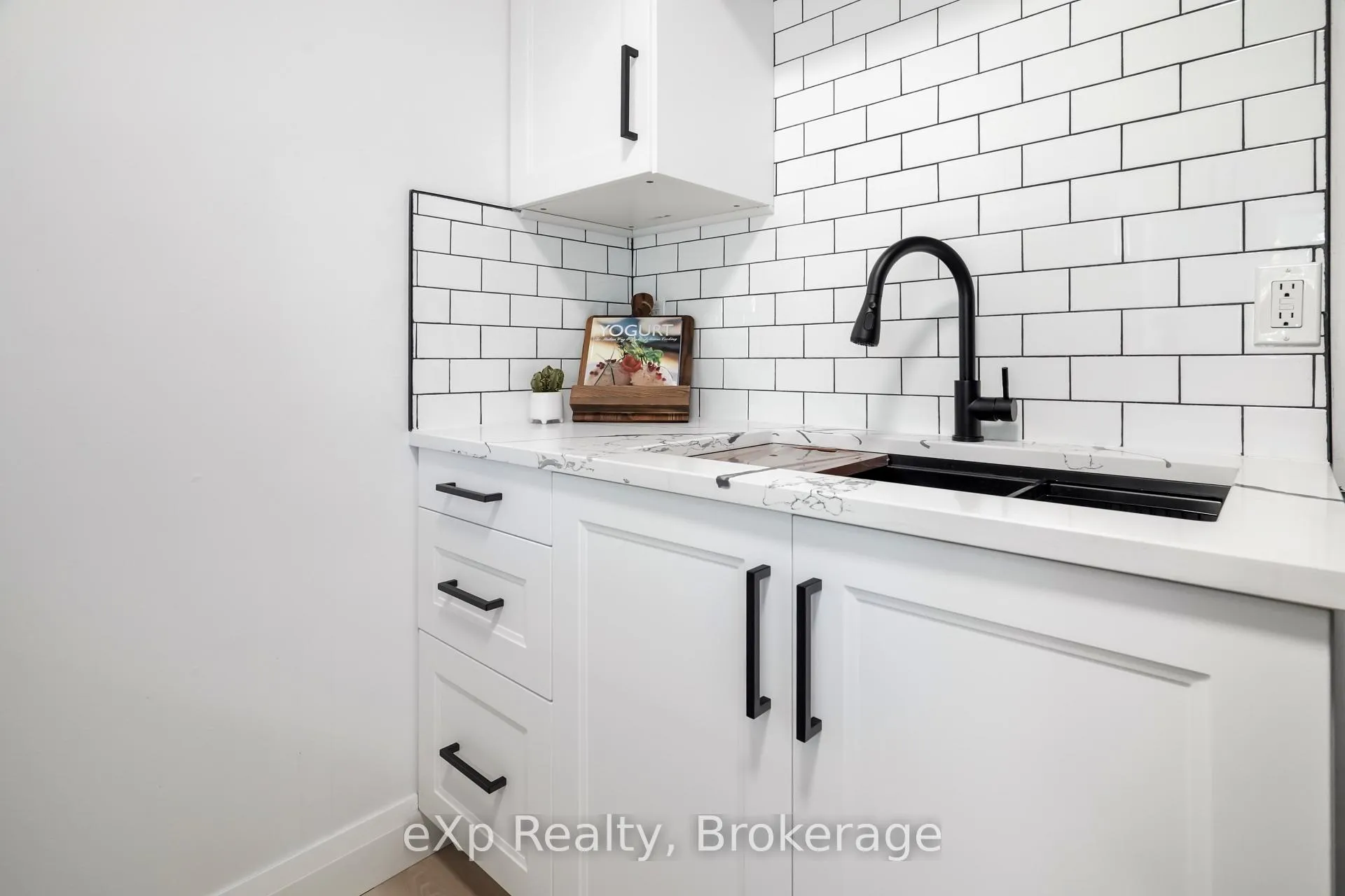 Photo 15 of 9190 Blencarn Court, Windsor — HOMEH