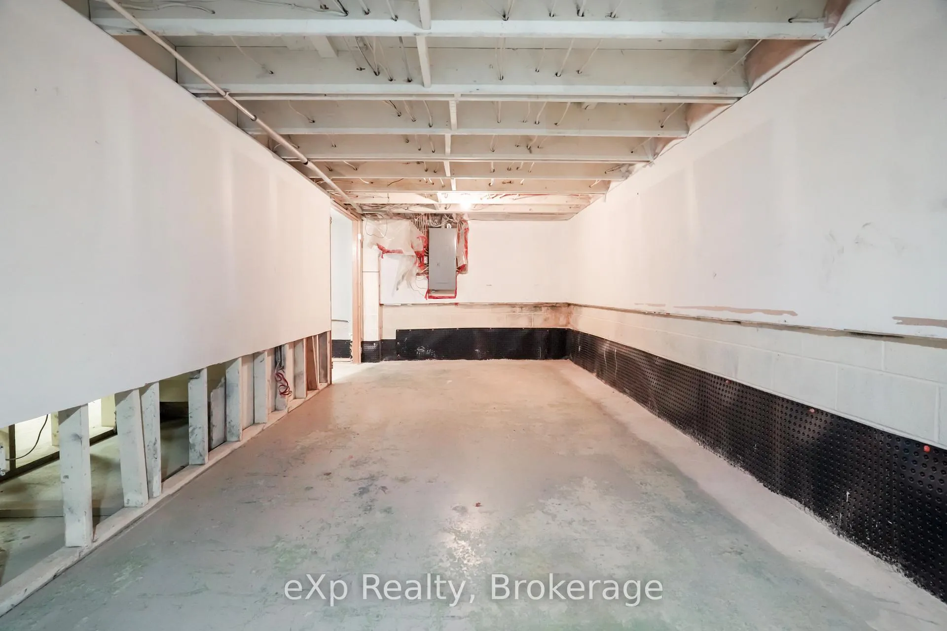 Photo 32 of 9190 Blencarn Court, Windsor — HOMEH