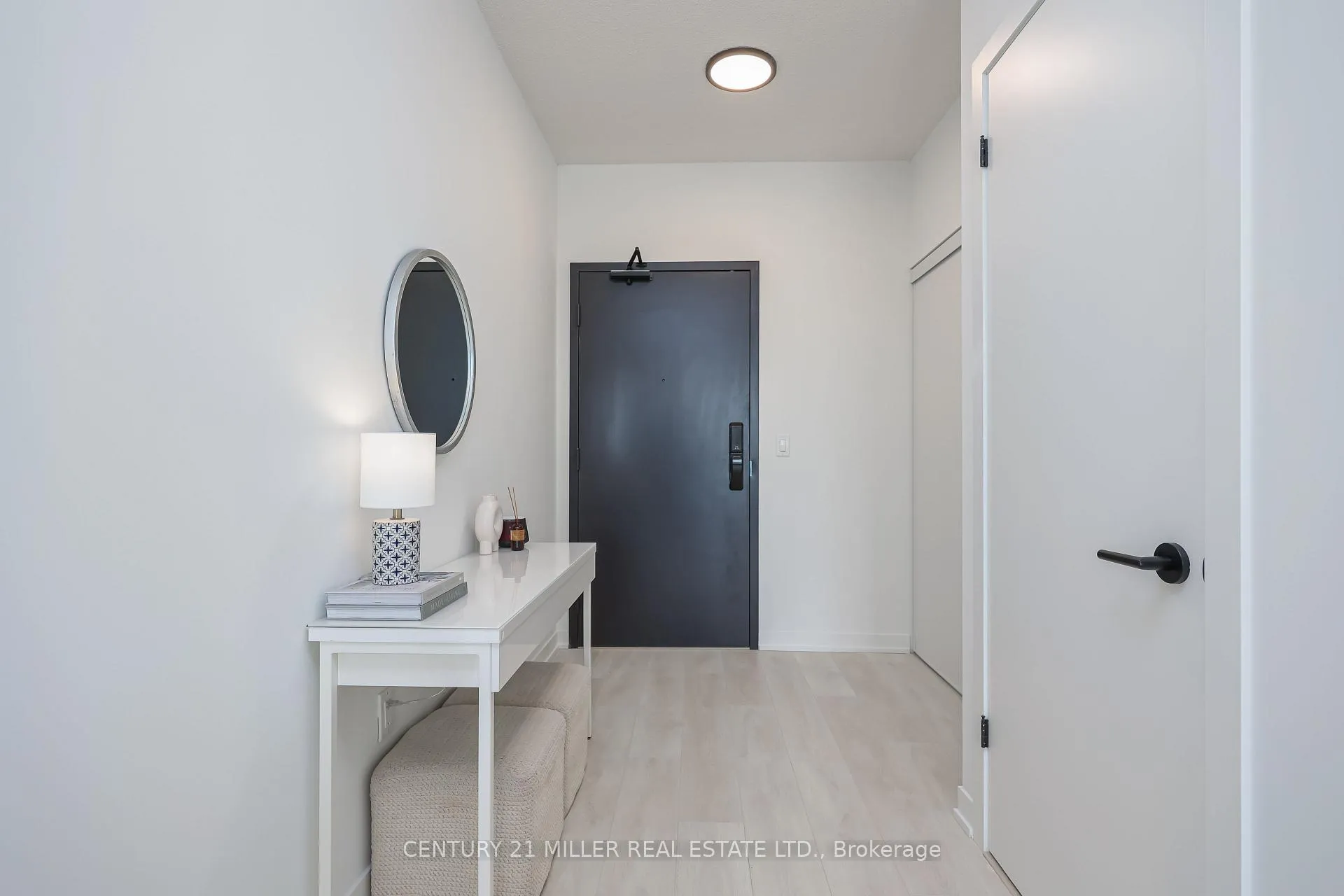 Photo 3 of Unit 434, 4878 Powers Common, Burlington, Alton — HOMEH
