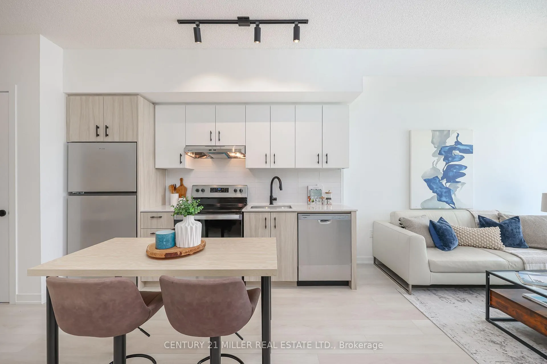 Photo 9 of Unit 434, 4878 Powers Common, Burlington, Alton — HOMEH