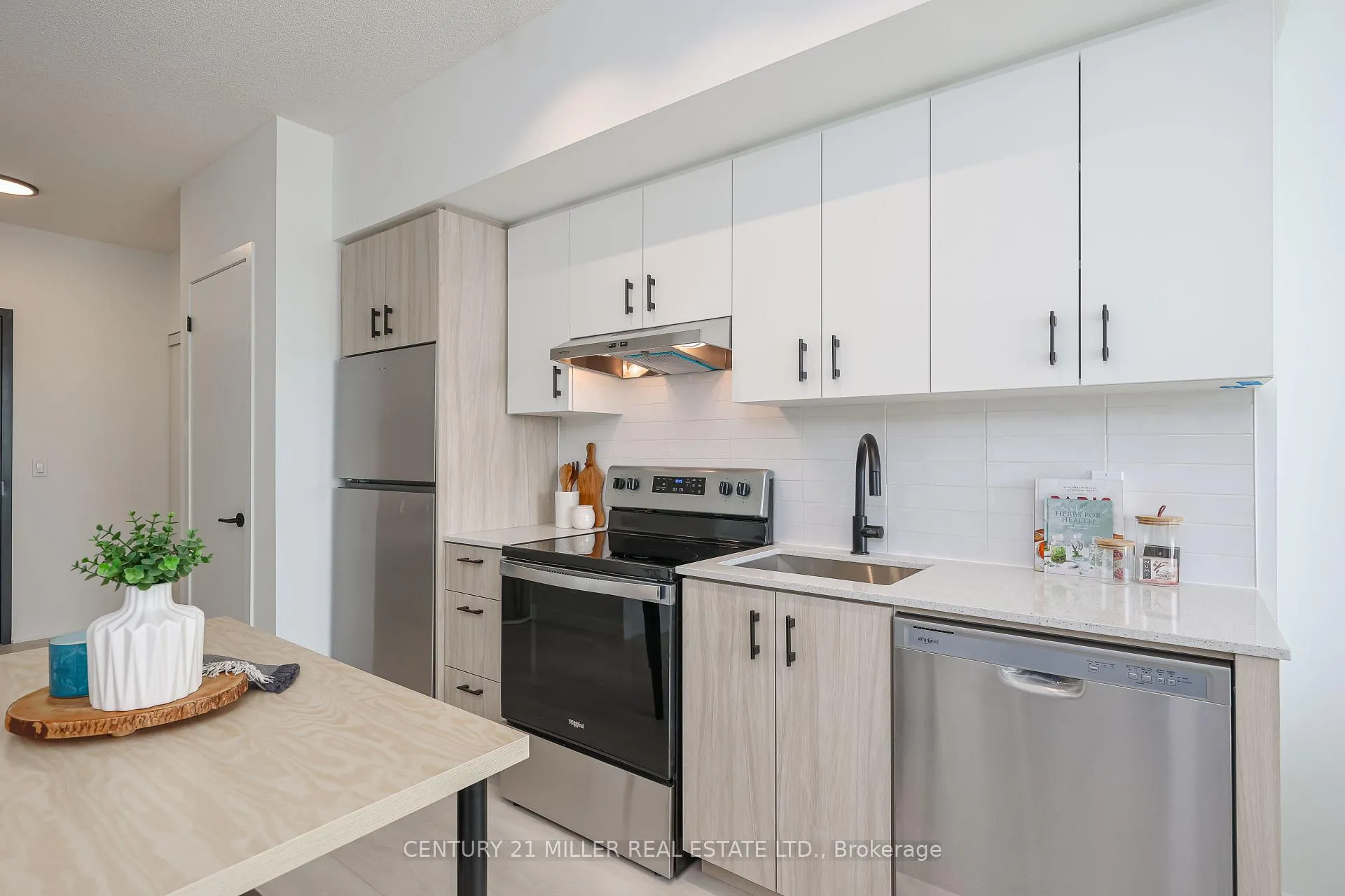 Photo 11 of Unit 434, 4878 Powers Common, Burlington, Alton — HOMEH