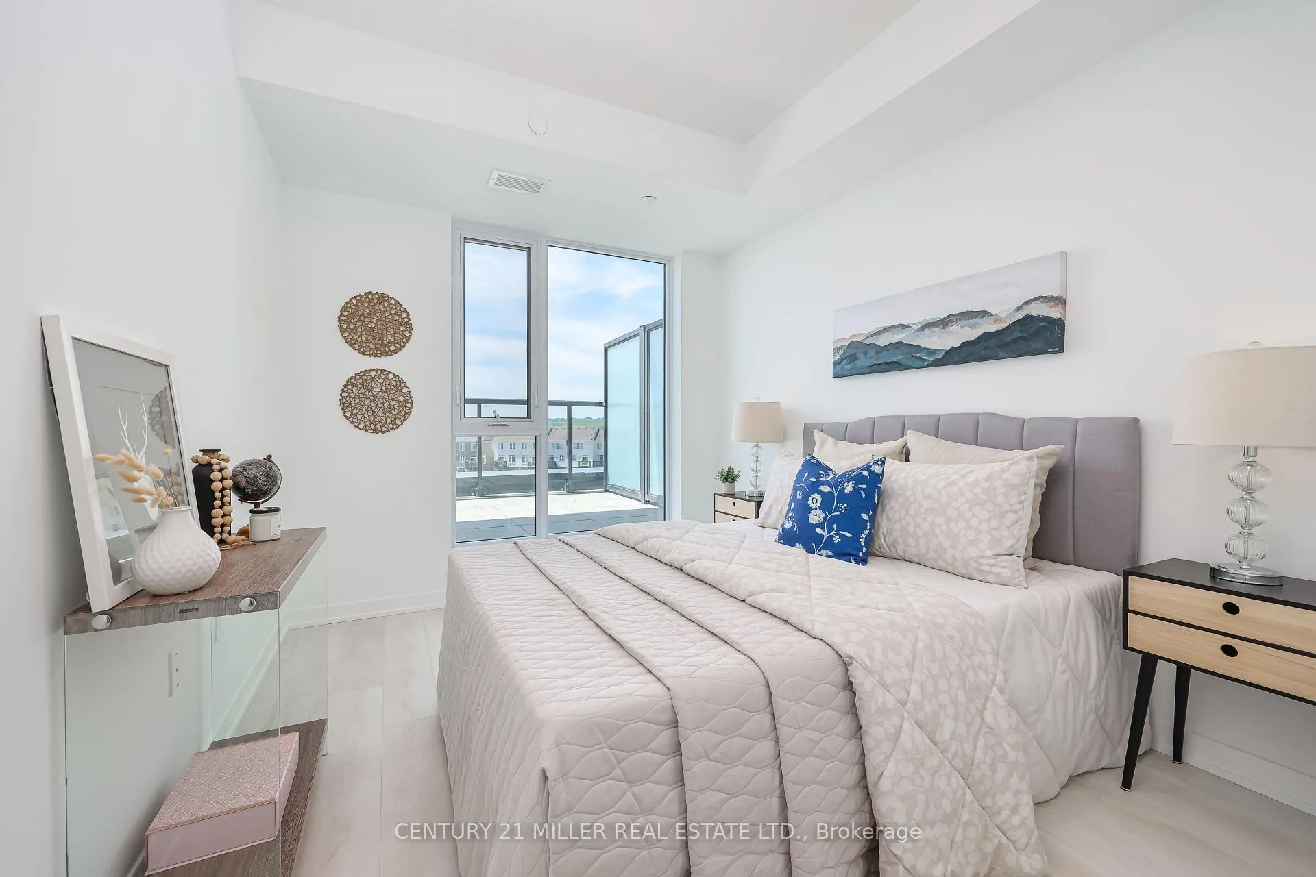 Photo 14 of Unit 434, 4878 Powers Common, Burlington, Alton — HOMEH