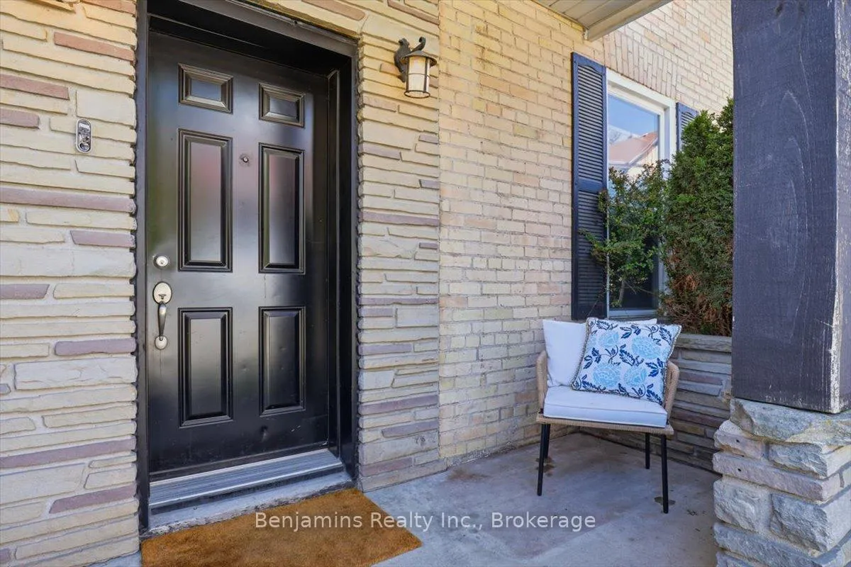 Photo 4 of 53 Eby Street S, Kitchener, Cedar Hill — HOMEH