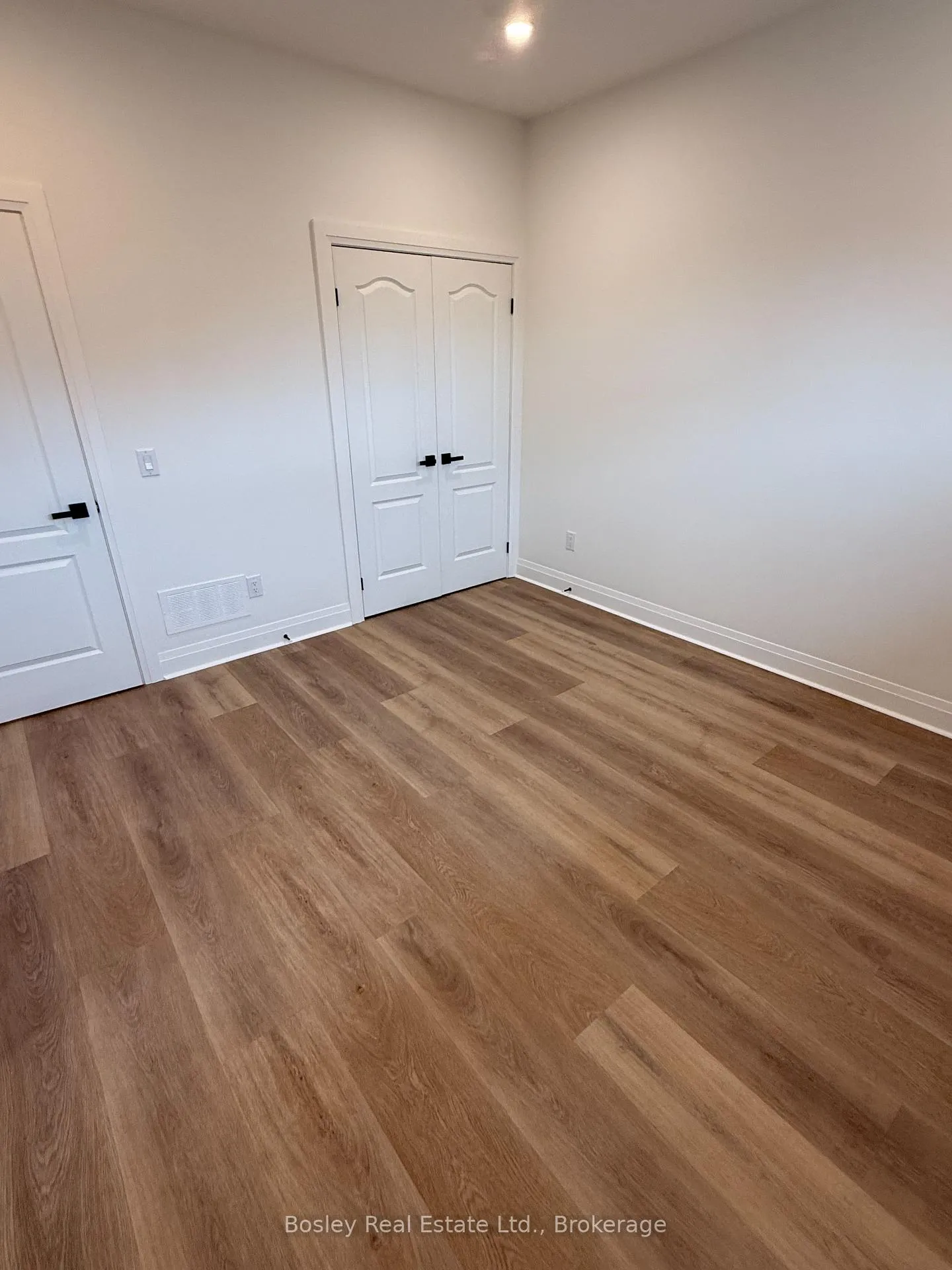 Photo 13 of Unit 4, 6 Golfview Drive, Collingwood — HOMEH