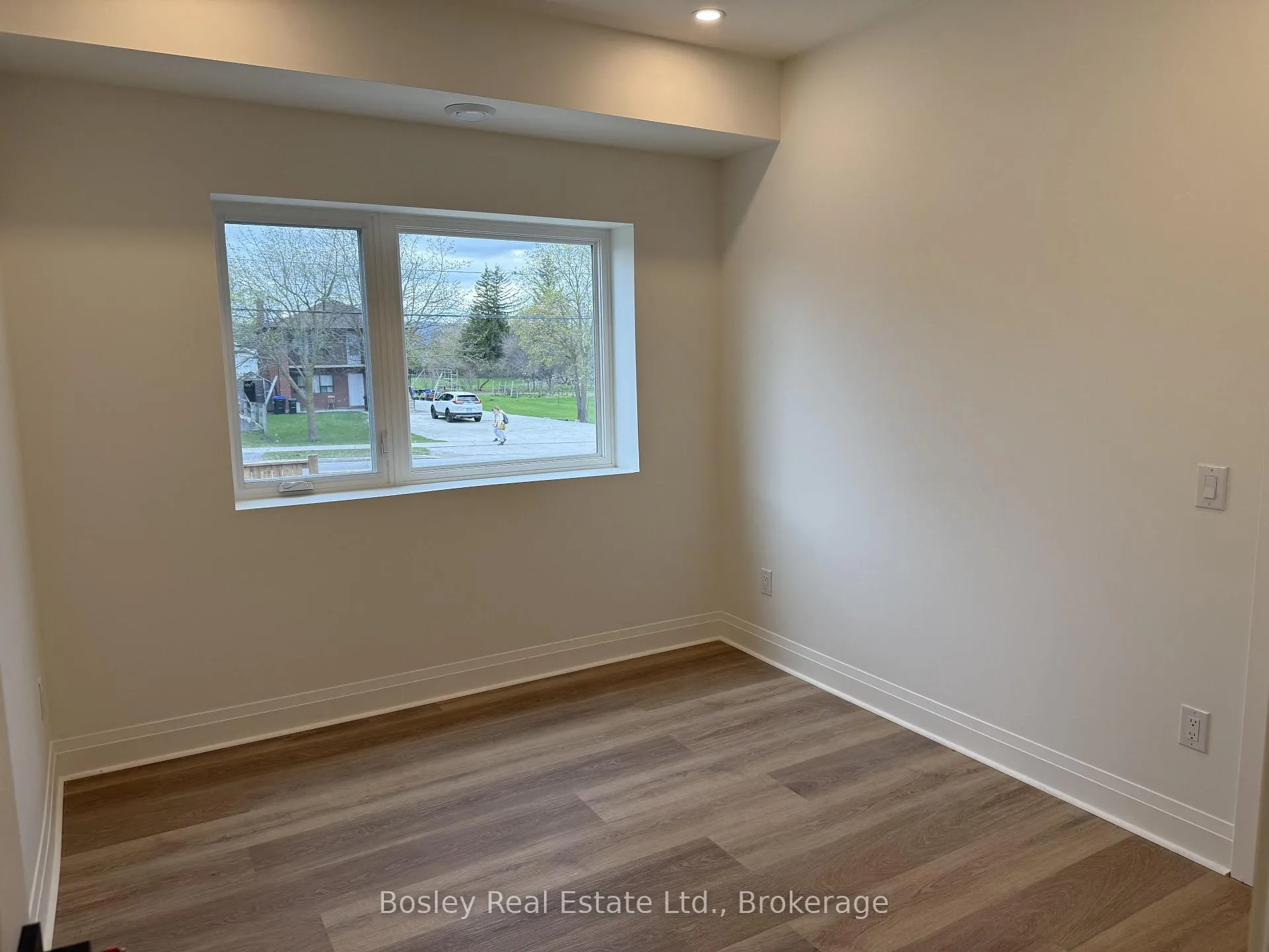 Photo 6 of Unit 1, 6 Golfview Drive, Collingwood — HOMEH