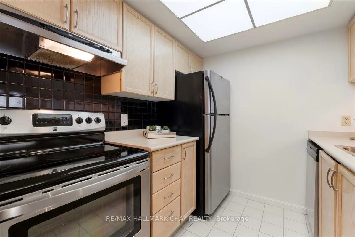 Photo 12 of Unit 1107, 75 Ellen Street, Barrie, Lakeshore — HOMEH