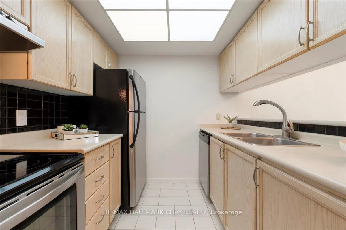 Photo 14 of Unit 1107, 75 Ellen Street, Barrie, Lakeshore — HOMEH