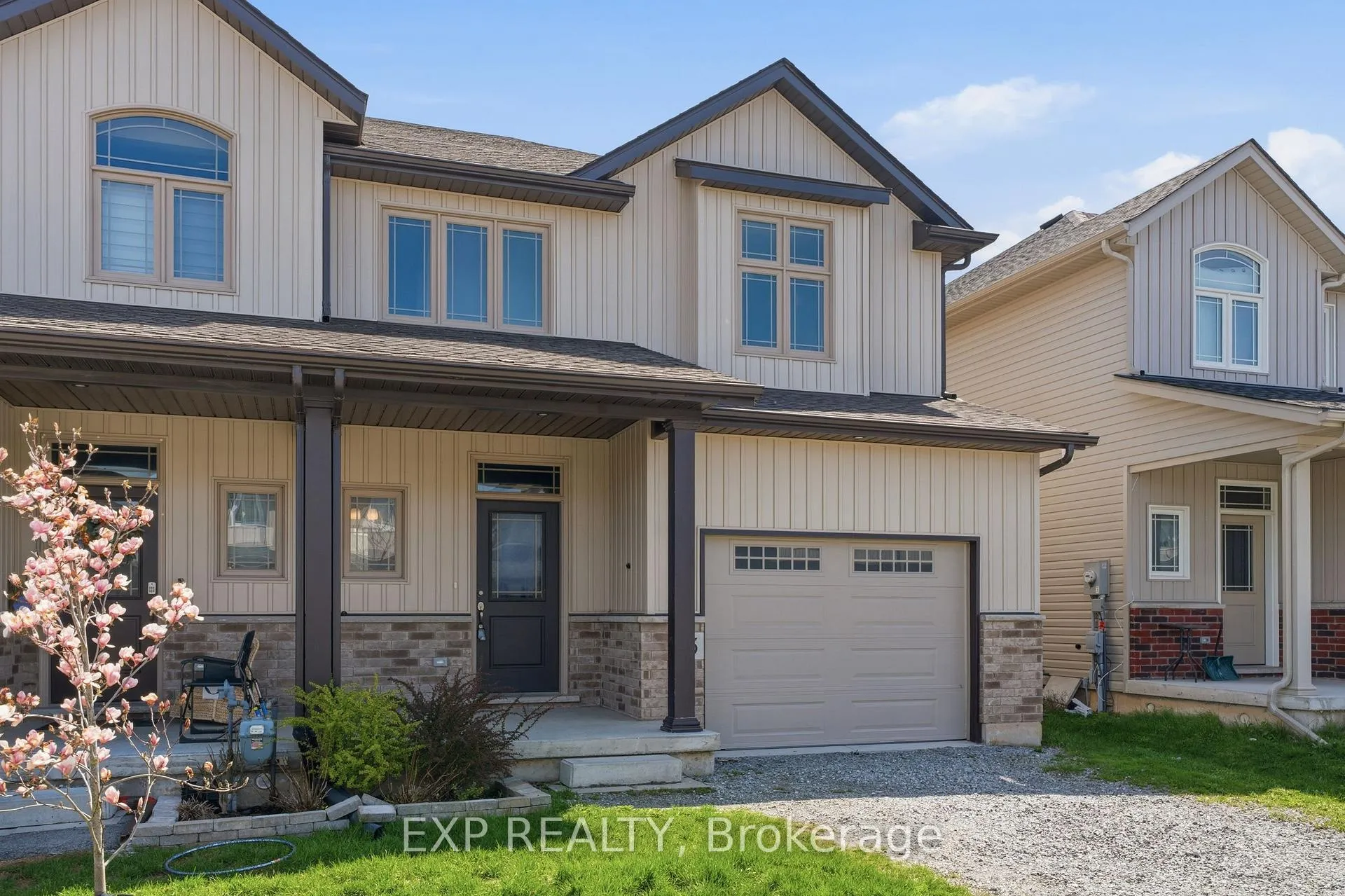 Photo 3 of 15 Bowman Crescent, Thorold, Hurricane/Merrittville — HOMEH