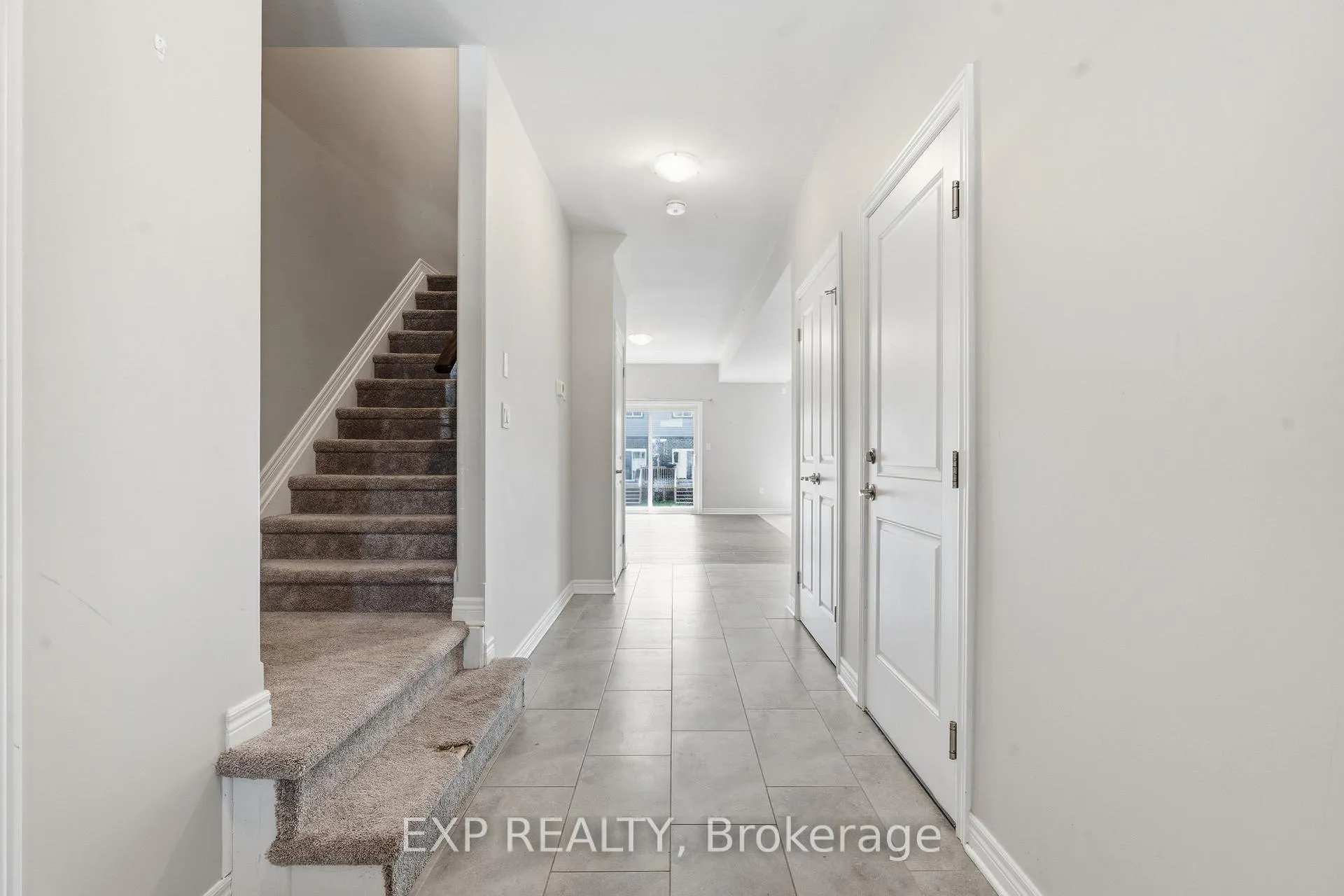 Photo 5 of 15 Bowman Crescent, Thorold, Hurricane/Merrittville — HOMEH