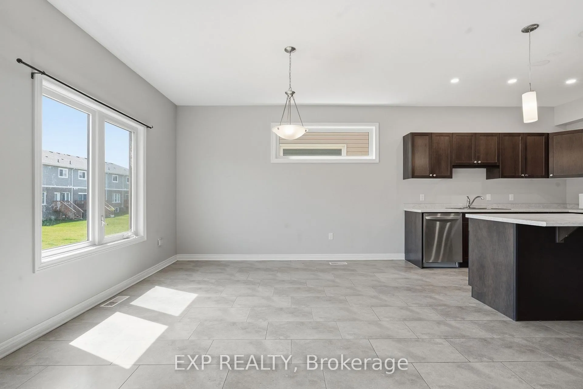 Photo 11 of 15 Bowman Crescent, Thorold, Hurricane/Merrittville — HOMEH